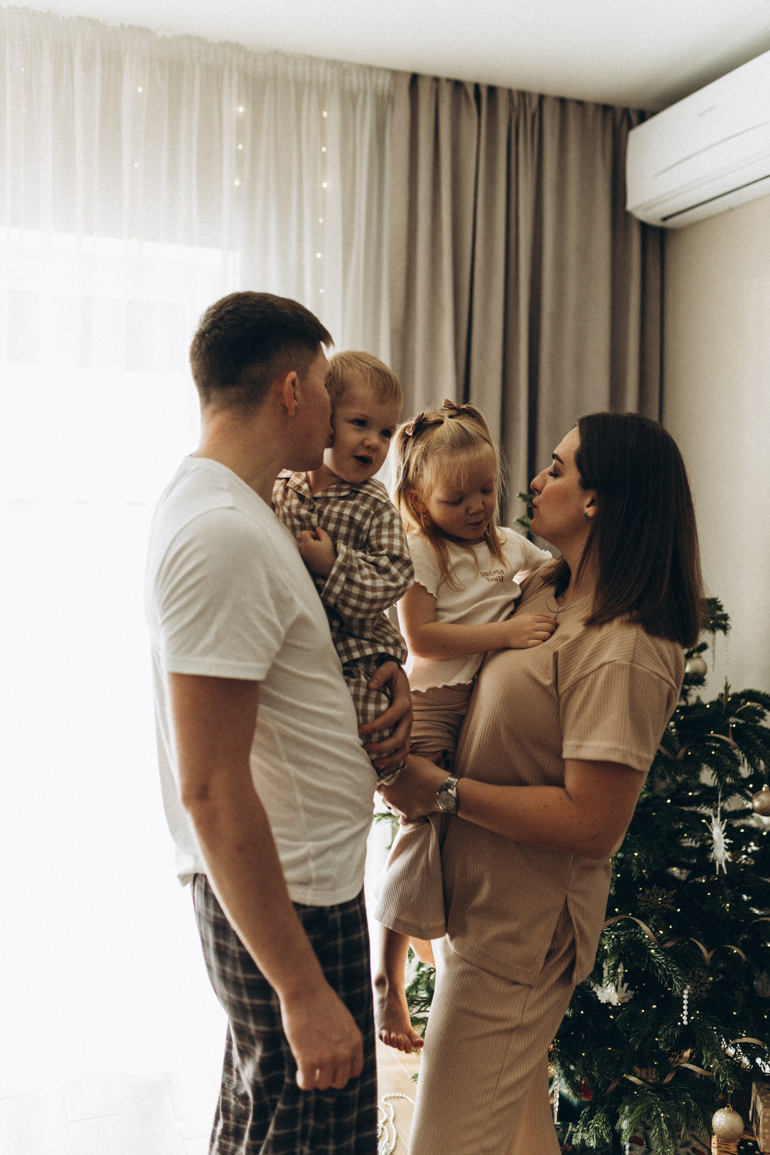 Ваня, Даша, Полина и Егор. Семейный фотограф в Новороссийске и Анапе Александра Яковлева