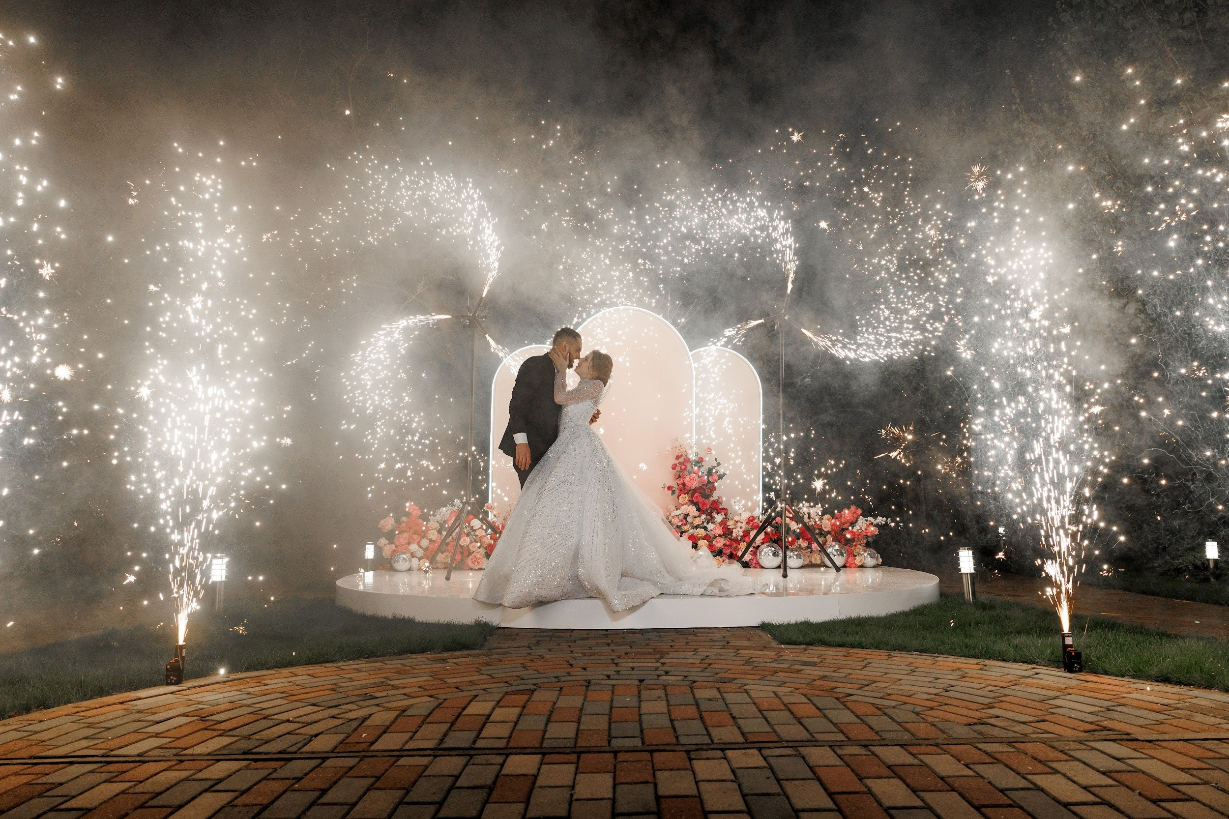 Организация свадьбы под ключ — Ростов-на-Дону. Студия событий ДЕЙЗИ. Организация мероприятий. Свадебное агентство в Ростове-на-Дону. Свадебный организатор. Организация свадьбы под ключ