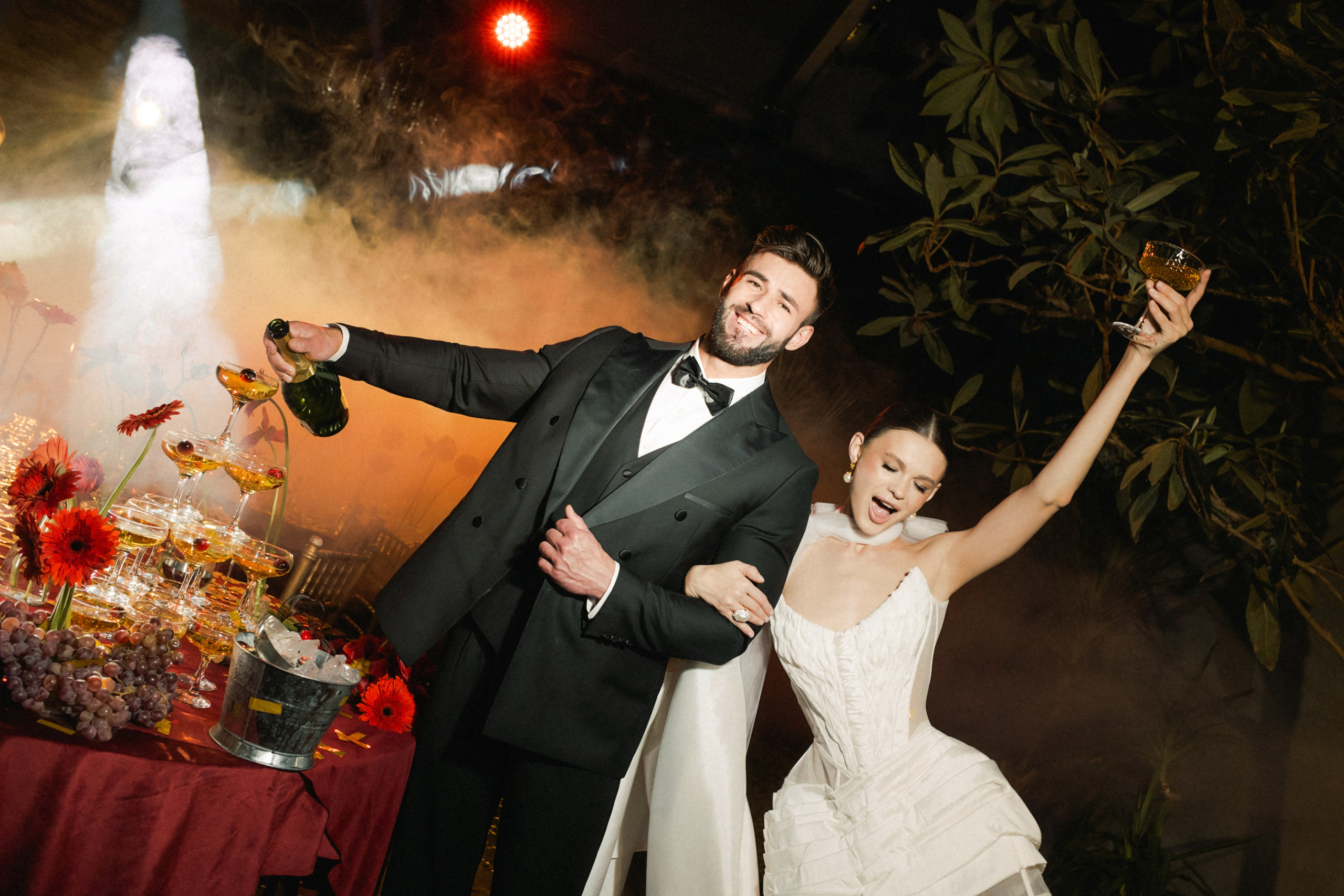 Красивая свадьба в Красном цвете. Свадебный фотограф в Краснодаре и по всему ЮФО и Миру Ольга Гусева