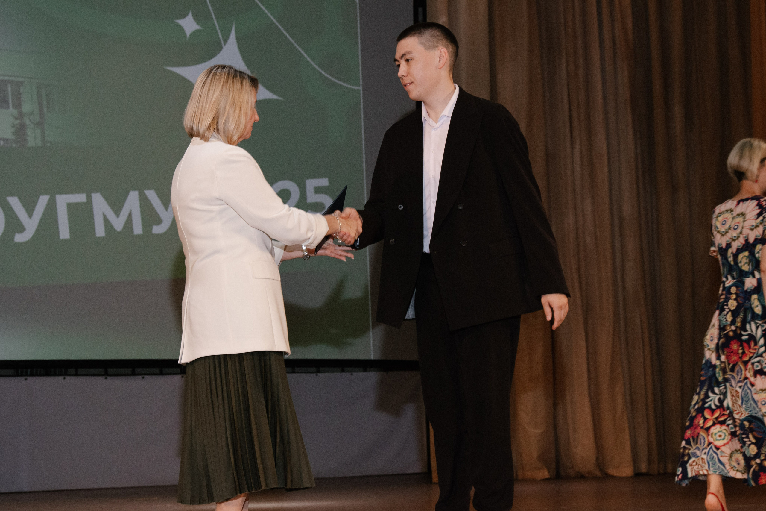 Вручения дипломов. Фотограф Елена Балакина (Челябинск)