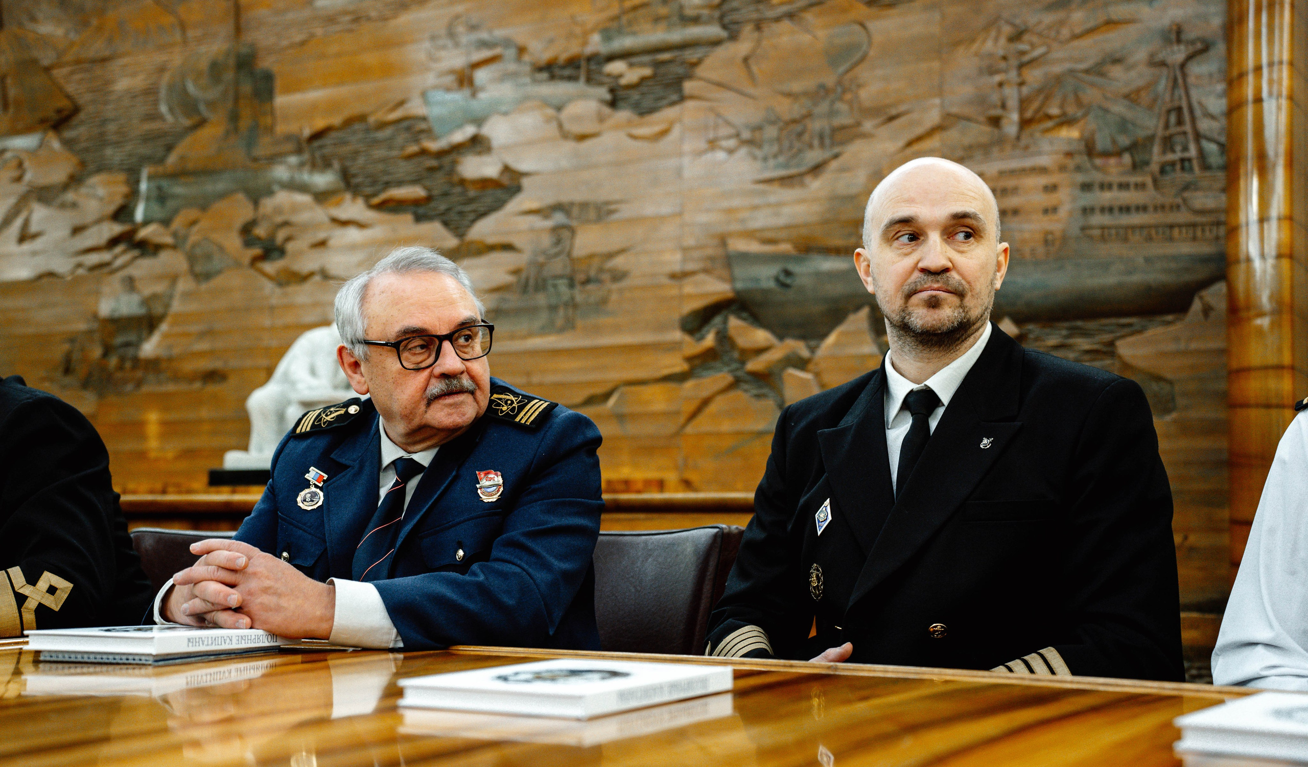 Презентация книги на Ледоколе Ленин (Росатом). Туманов Кирилл Фото, видео и аэросъемка в Мурманской области