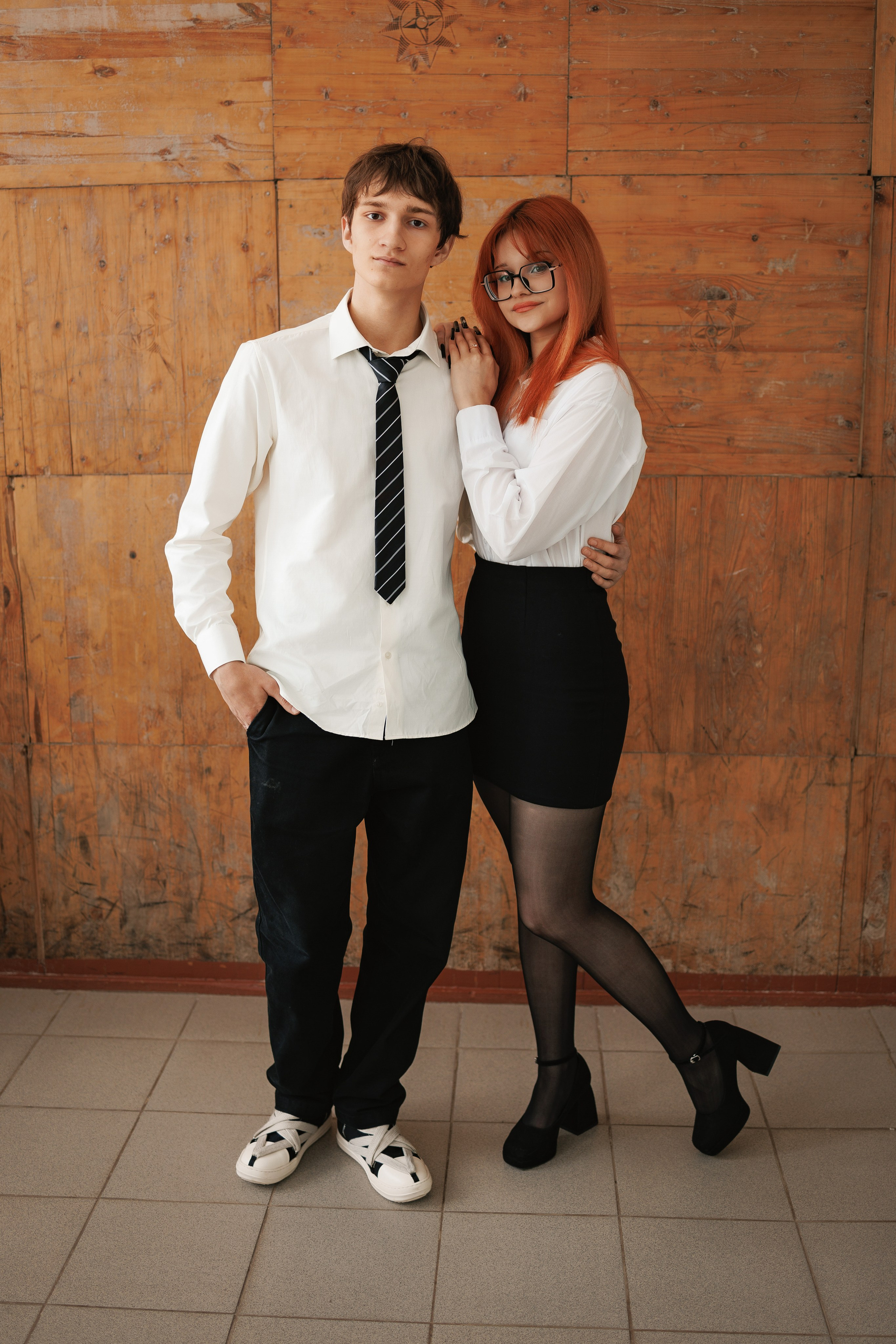 Позы для школьной фотосессии. Фотограф Медногорск Кувандык Оксана Шерехода свадебные, семейные, индивидуальные, школьные фотосессии. Печать фотоальбомов