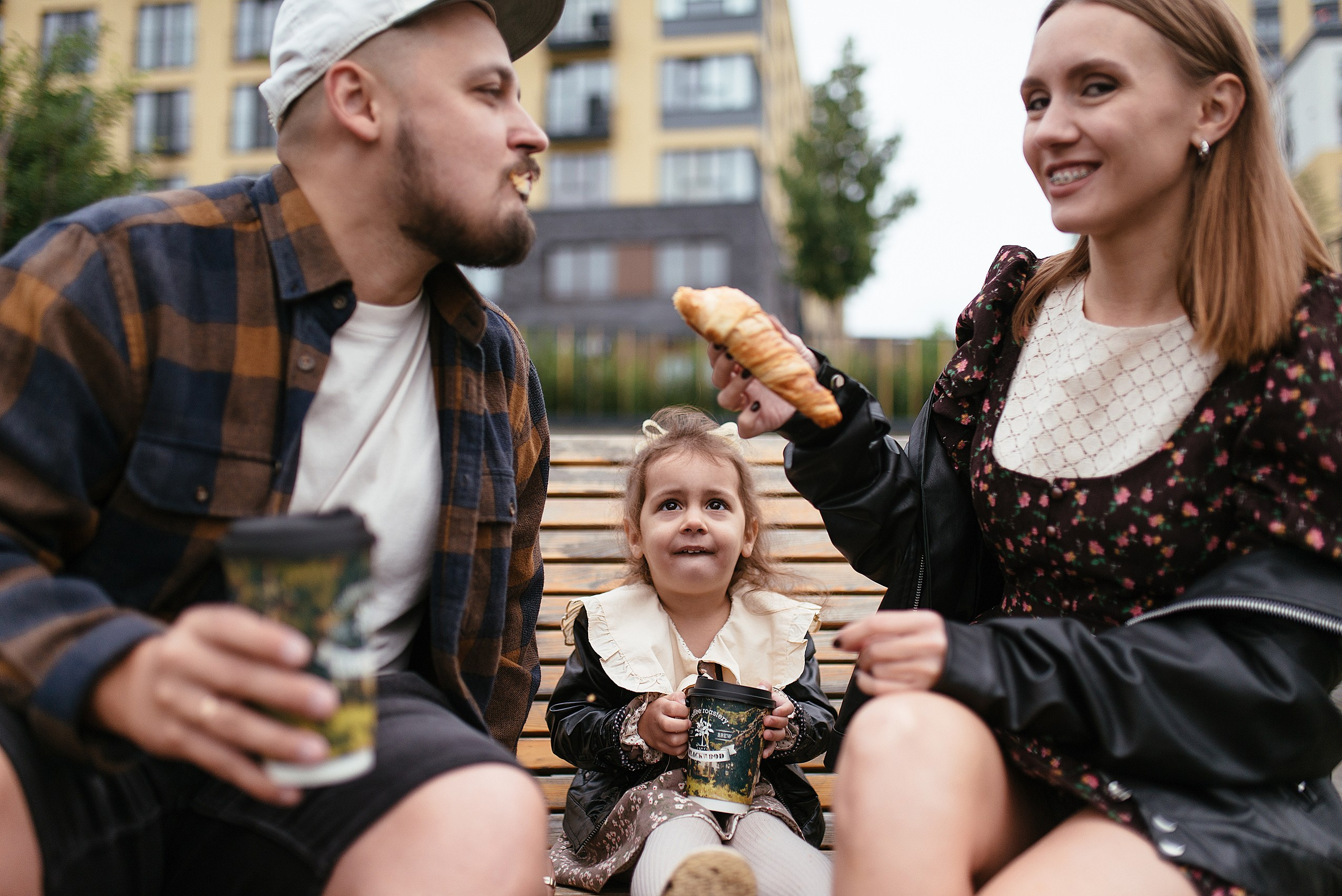 Городская семейная фотосессия. Семейный фотограф Дарья Едапина Новосибирск. Фотограф Дарья Едапина Новосибирск
