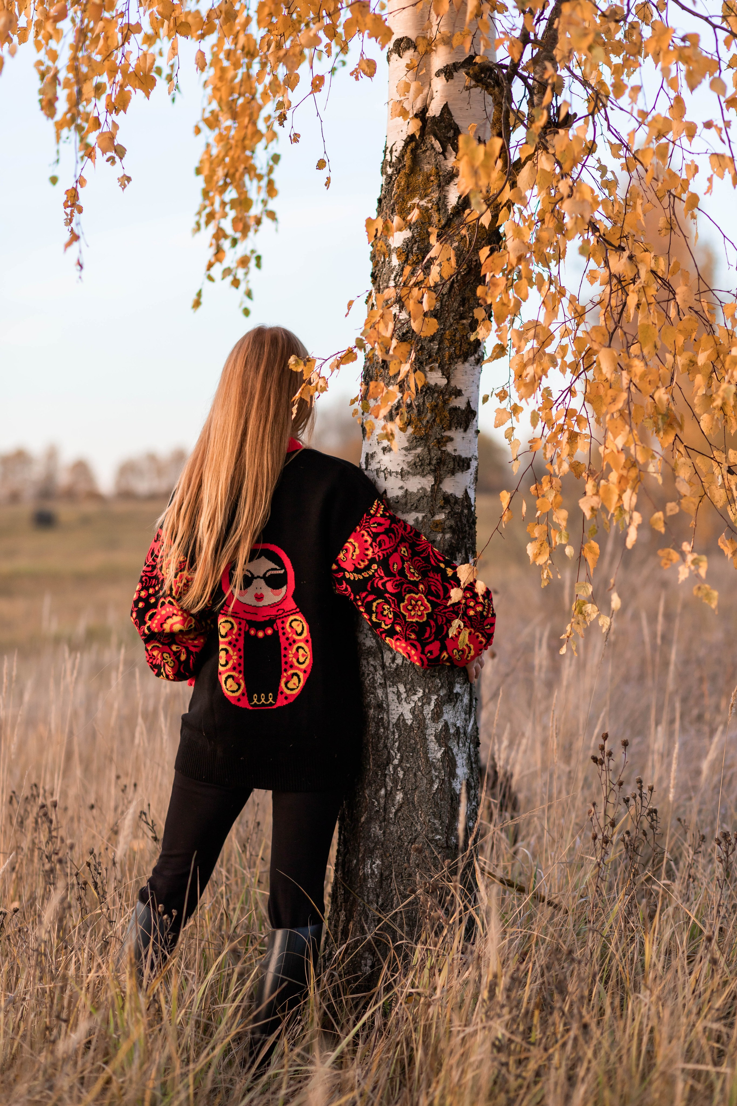 ДЕВУШКА ОСЕНЬ