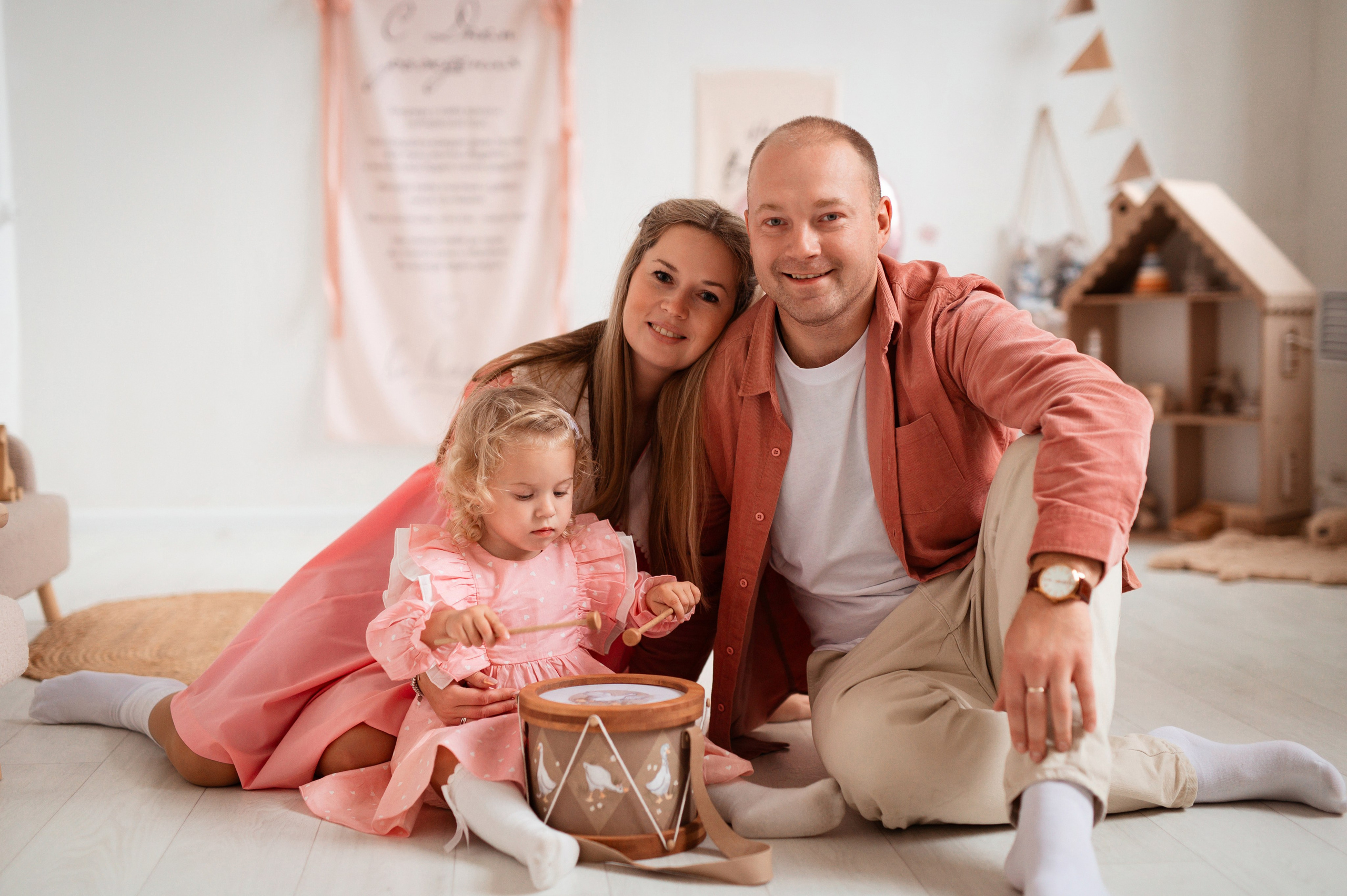 Съемка годика, годовасие, фотосессия в день рождения. НЬЮБОРН ФОТОСЕССИИ, БЕРЕМЕННОСТЬ, ПОРТРЕТНЫЕ СЕМЕЙНЫЕ ФОТОСЕССИИ  Ногинск Москва ОЛЬГА ВОГЕЛЬ