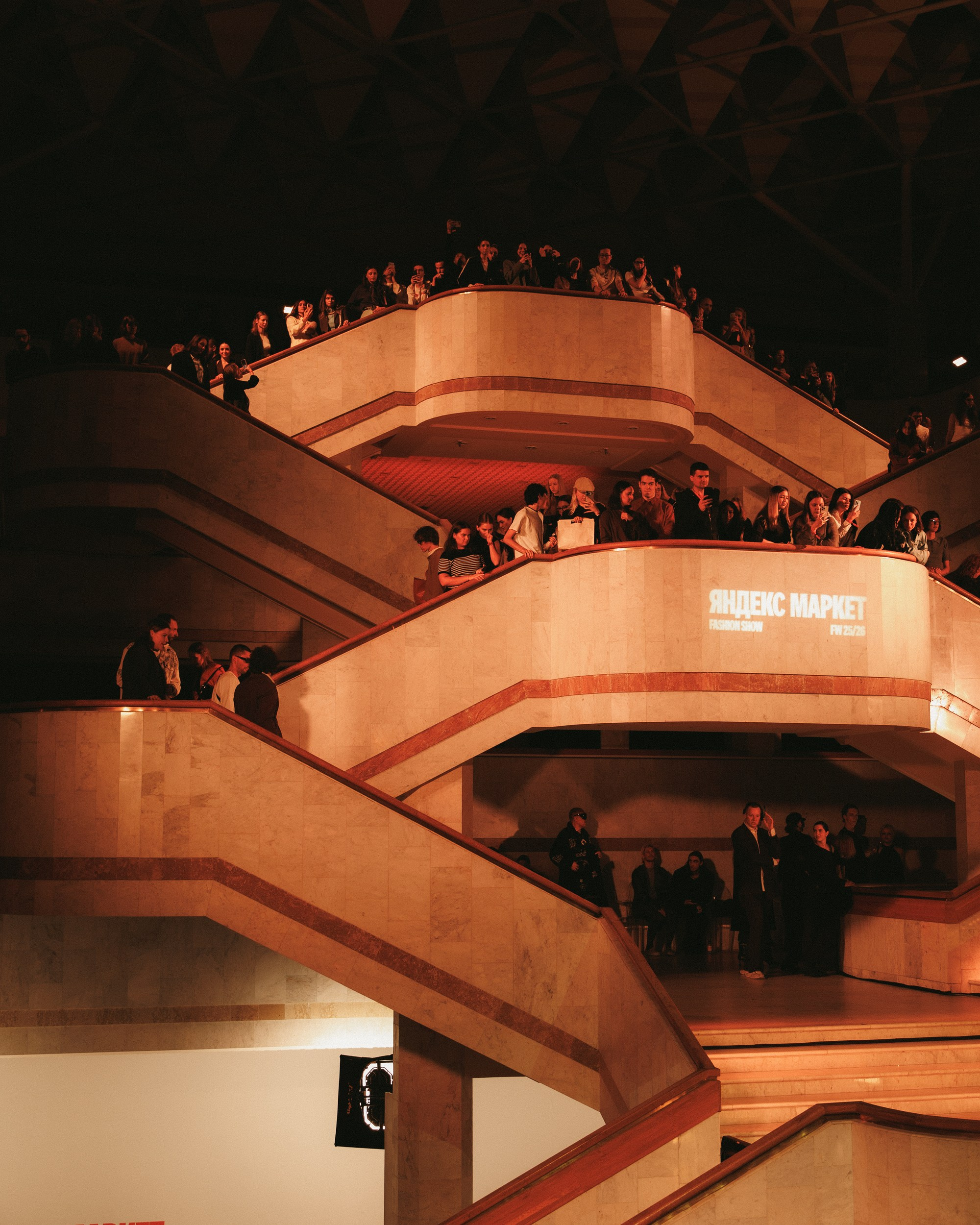 FASHION SHOW YANDEX MARKET В РОССИЙСКОЙ НАЦИОНАЛЬНОЙ БИБЛИОТЕКЕ. Свадебный фотограф в Санкт‑Петербурге Елена Пчельникова