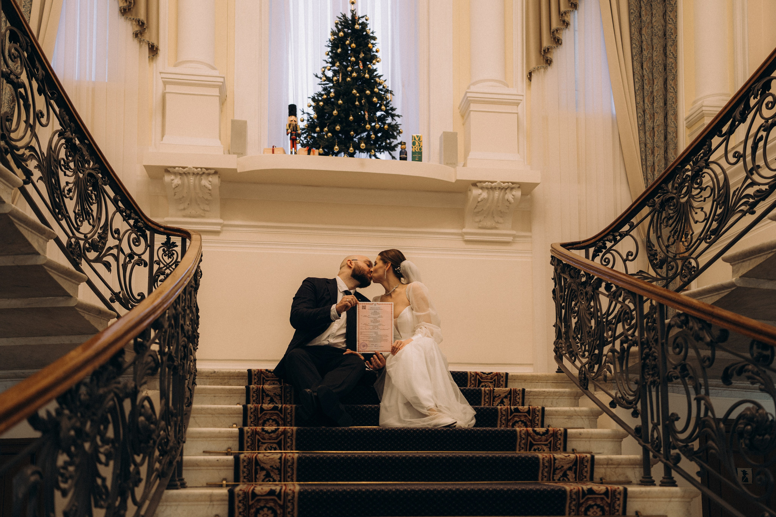 СВАДЕБНАЯ СЬЕМКА ВО ВТОРОМ ДВОРЦЕ (ДЕКАБРЬ) ТАКЖЕ СЬЕМКА В СТУДИИ НА ЧЕРНЫШЕВСКОЙ. Профессиональный фотограф, Санкт-Петербург — Виктория Богомолова