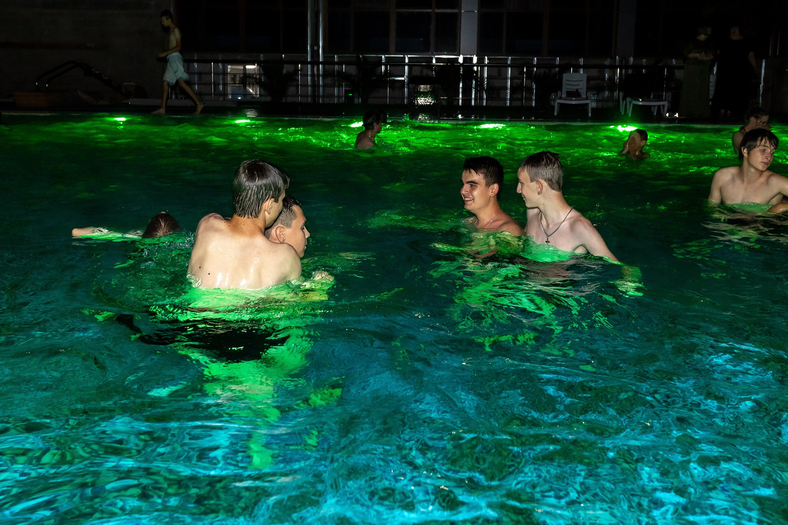 Вручение аттестата и выпускной вечер. Выпускные альбомы Майкоп, Краснодар Елена Золотарева