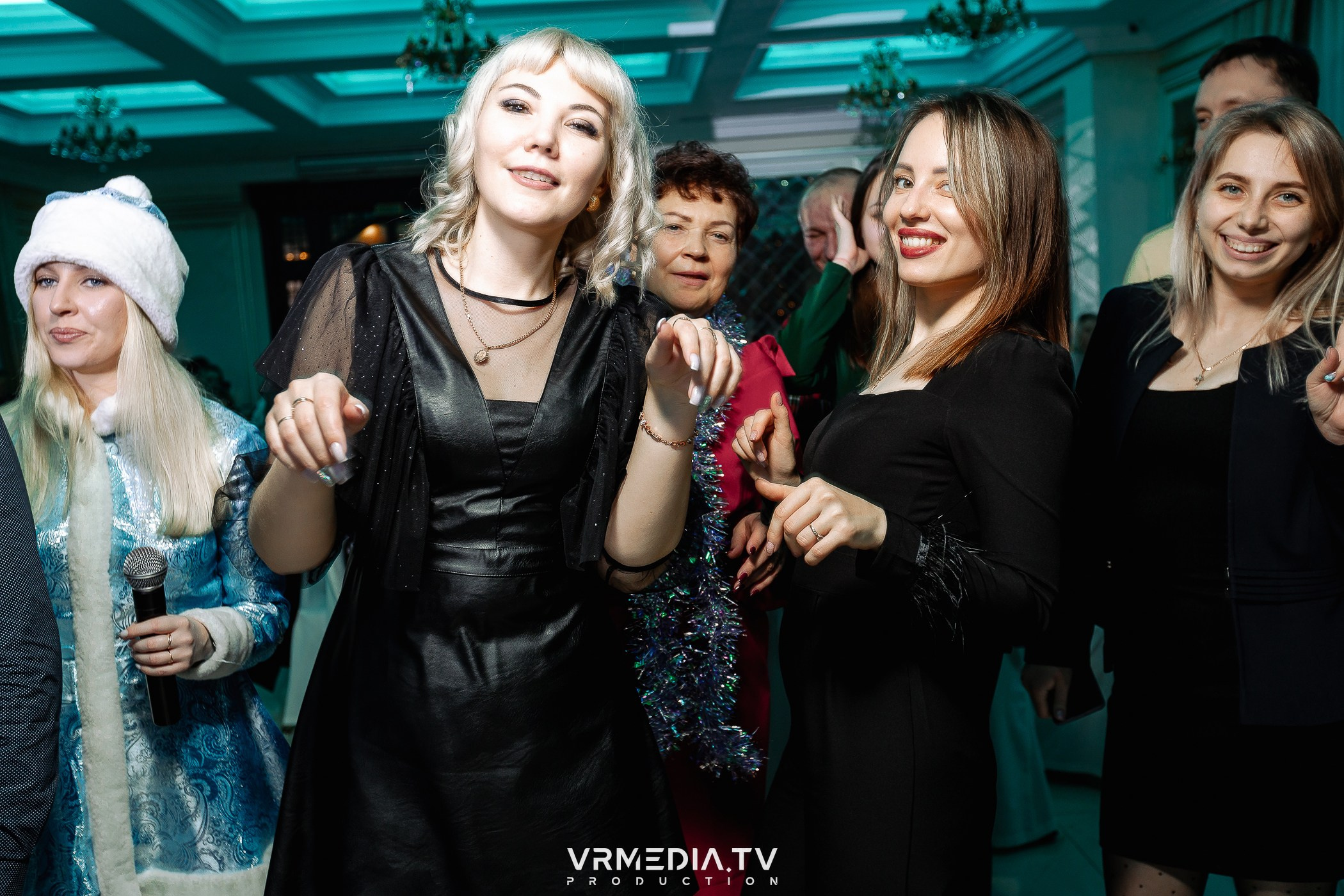 Новогодний вечер в ресторане «Лазурный Берег»