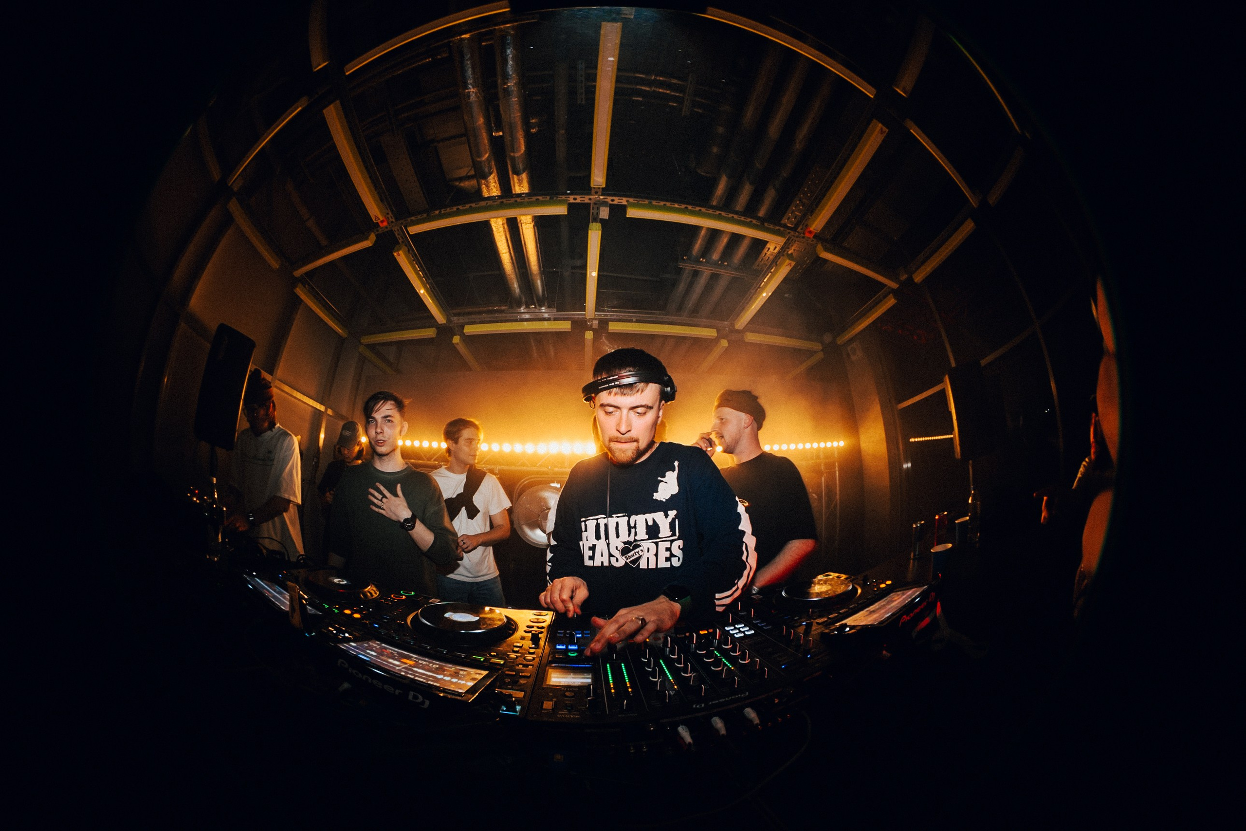 Ночная смена. Главная