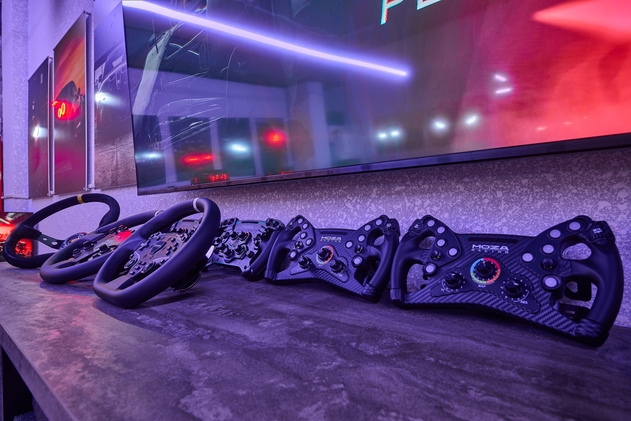 РЕЙСИМ Гоночные автосимуляторы. Интерьерный фотограф в Краснодаре