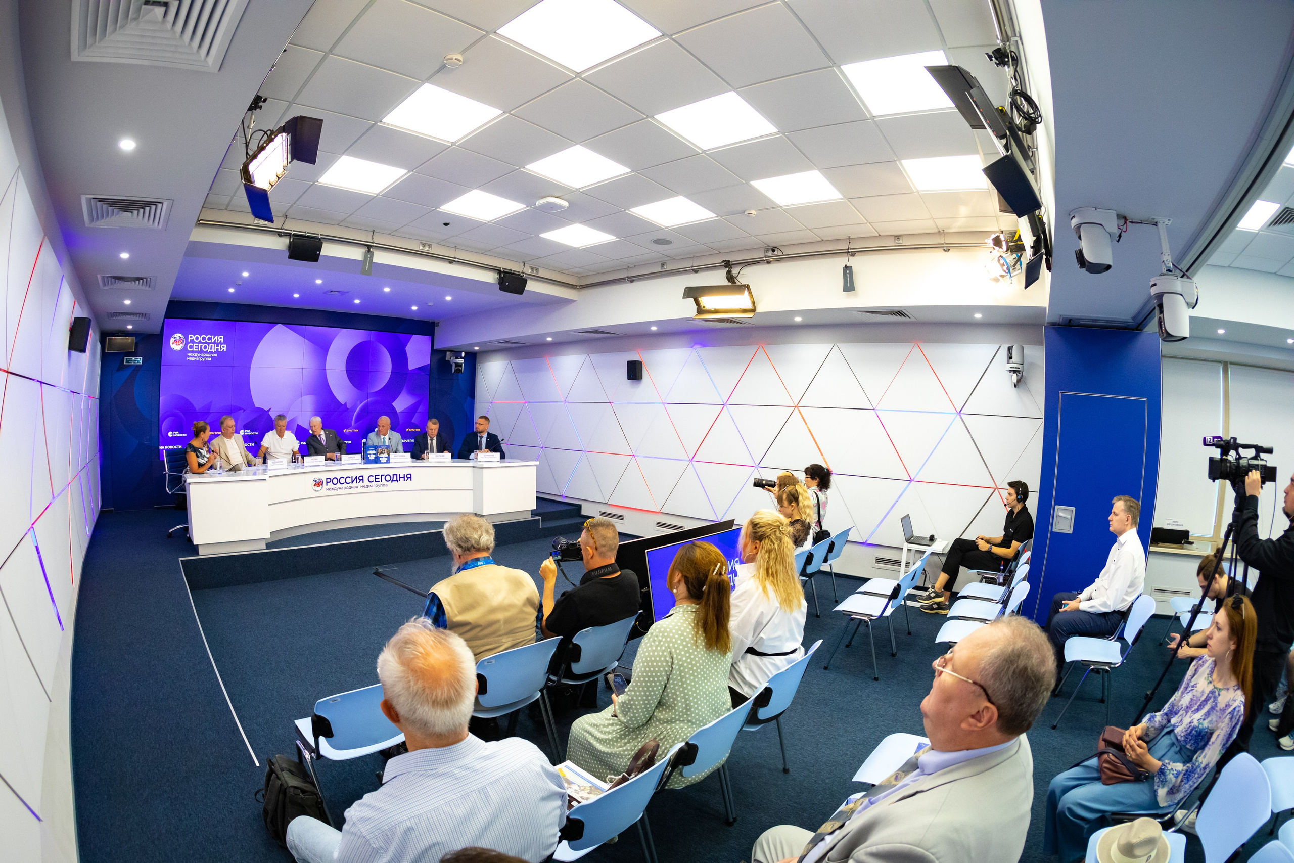 Риа новости. Фотостудия в Москве LUXARTPHOTO