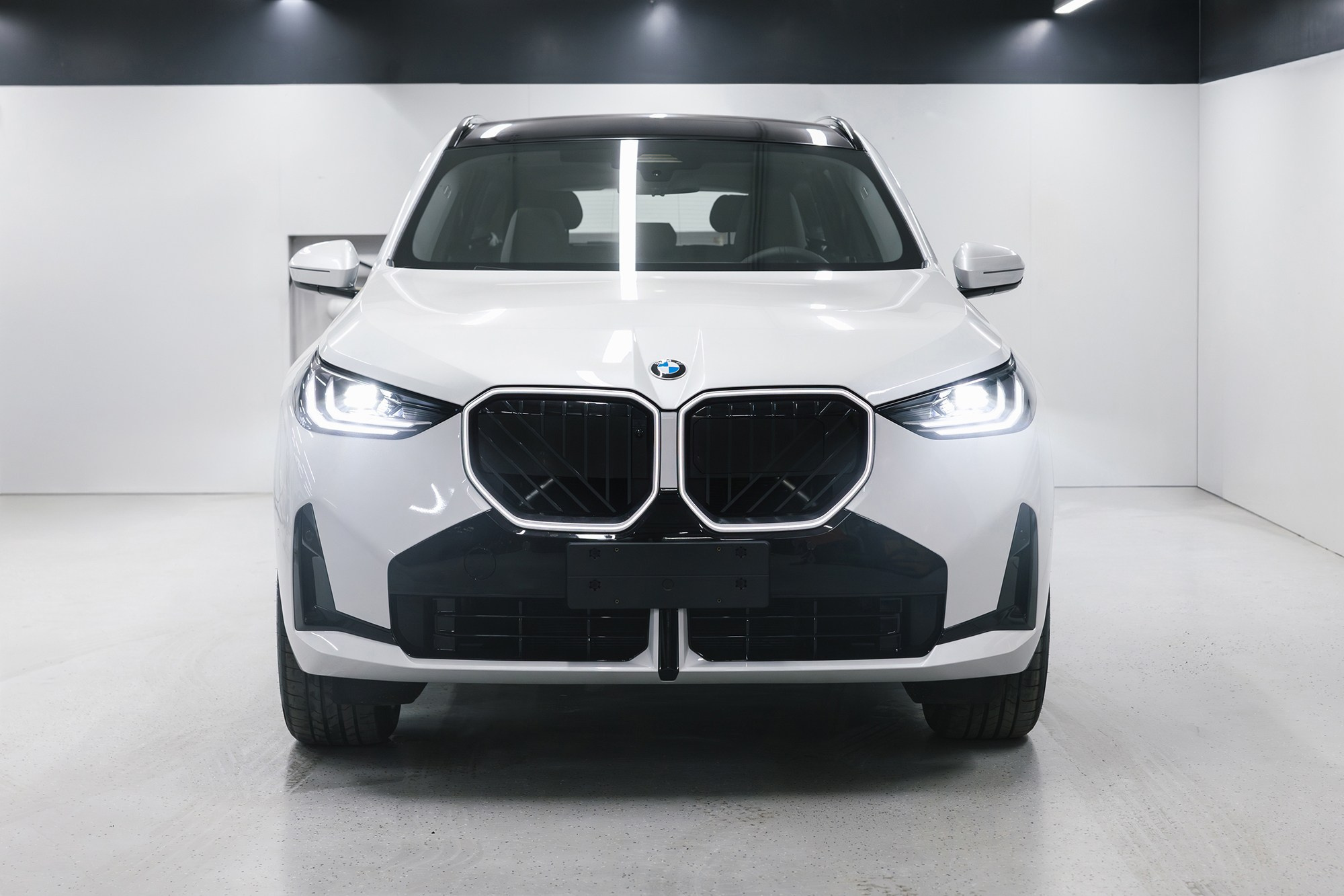 BMW X3 White G45. Новые автомобили