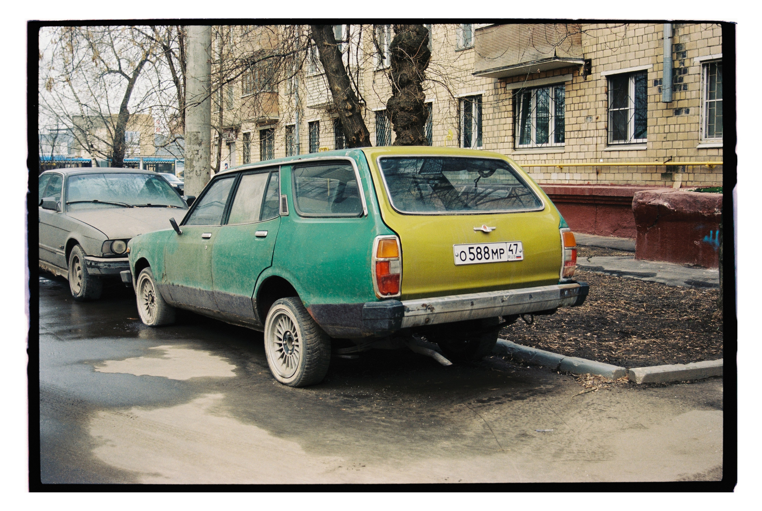 CARS. ANNA — PHOTOGRAPHER