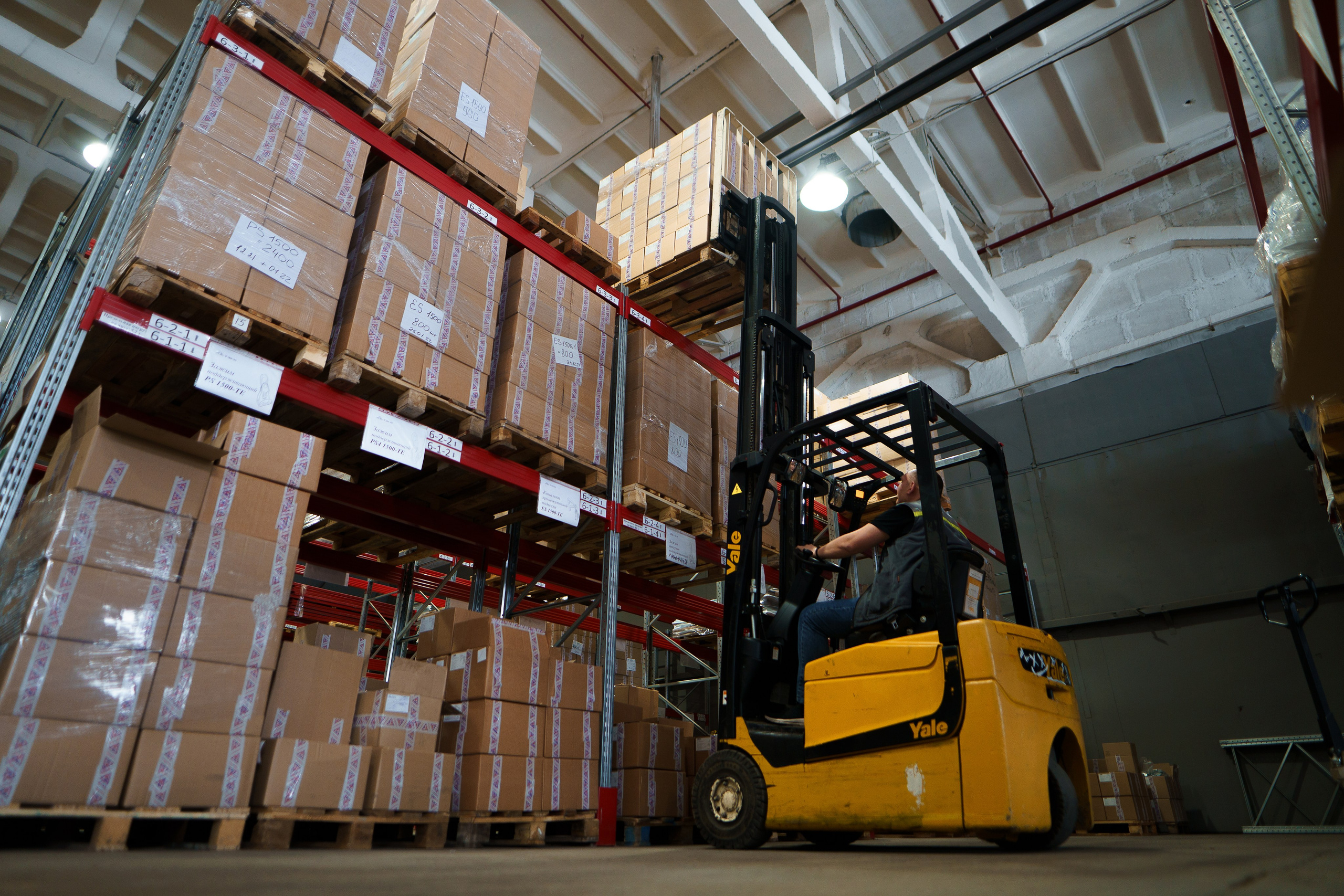 КОММЕРЦИЯ. Никита Аничкин фото и видео оператор из России