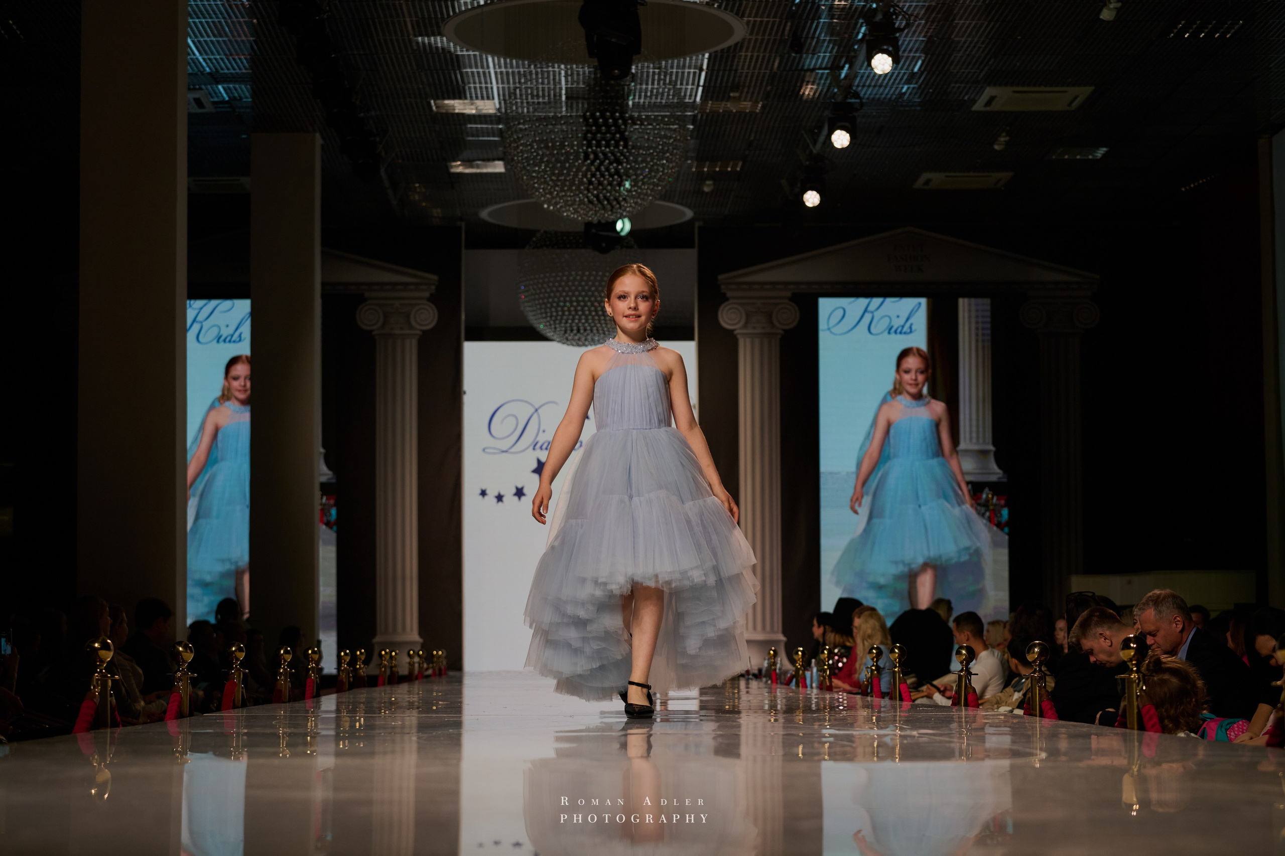 ESTET FASHION WEEK ВЕСНА — 2025. Фотограф Роман Адлер