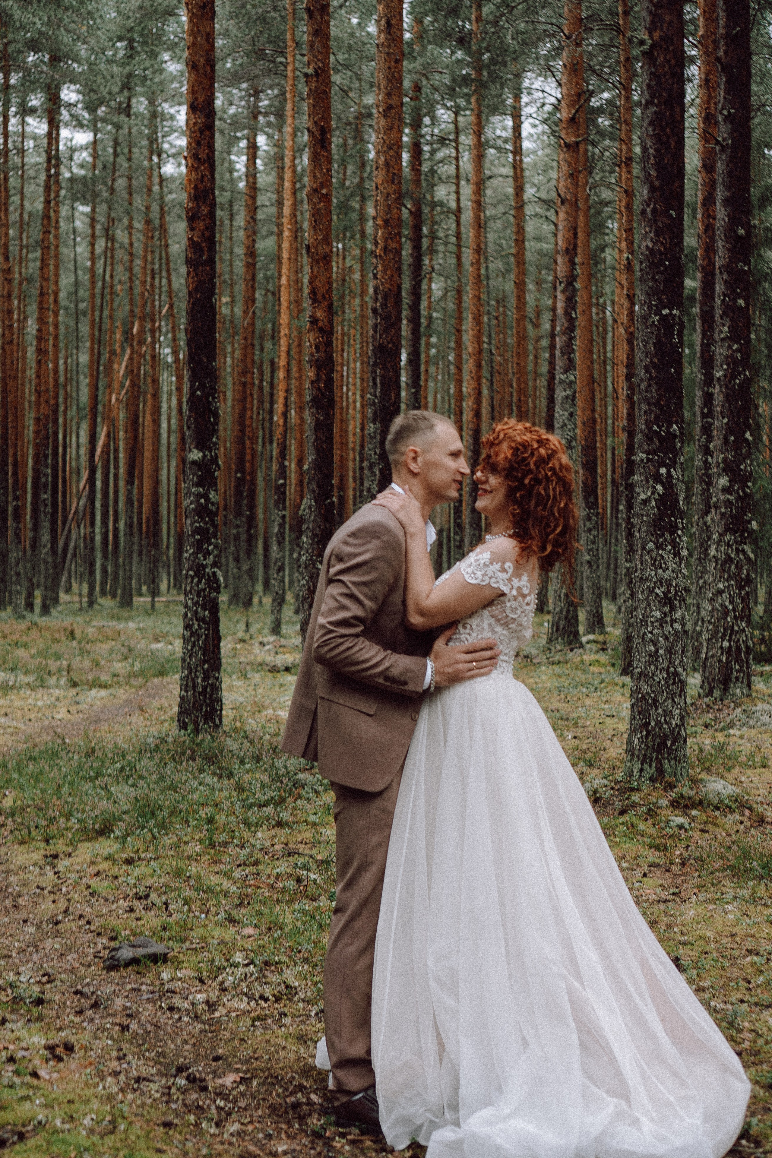 СВАДЕБНАЯ ФОТОСЕССИИЯ ПАРЫ В ГОРОДЕ ПРИОЗЕРСК В СОСНОВОМ ЛЕСУ И С ПИКАПОМ. Профессиональный фотограф, Санкт-Петербург — Виктория Богомолова