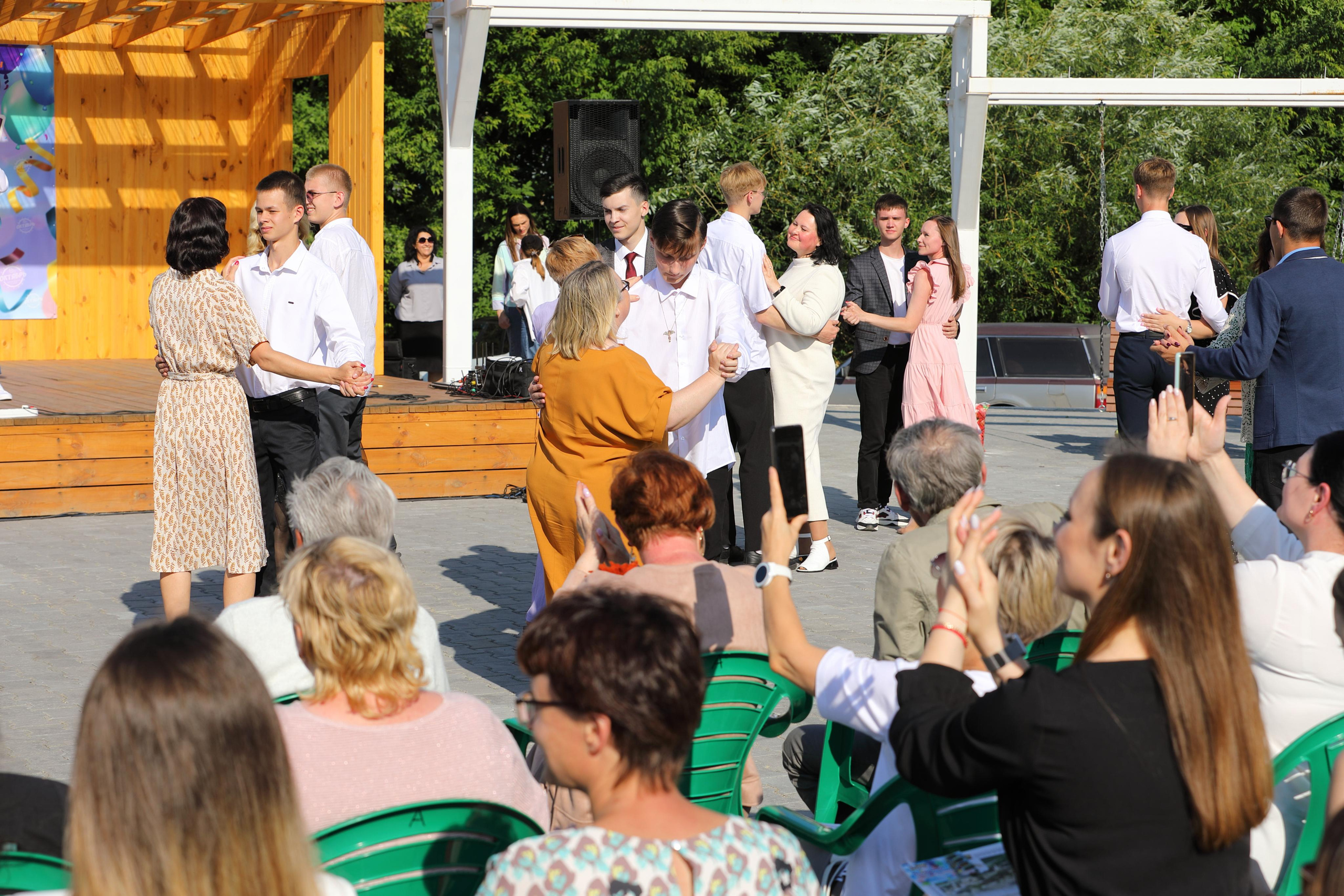 Выпускной в Шадринске. Фотограф Андрей Гузеев