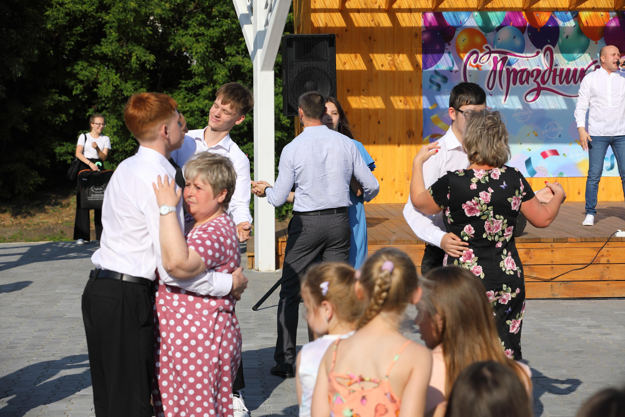 Выпускной в Шадринске. Фотограф Андрей Гузеев