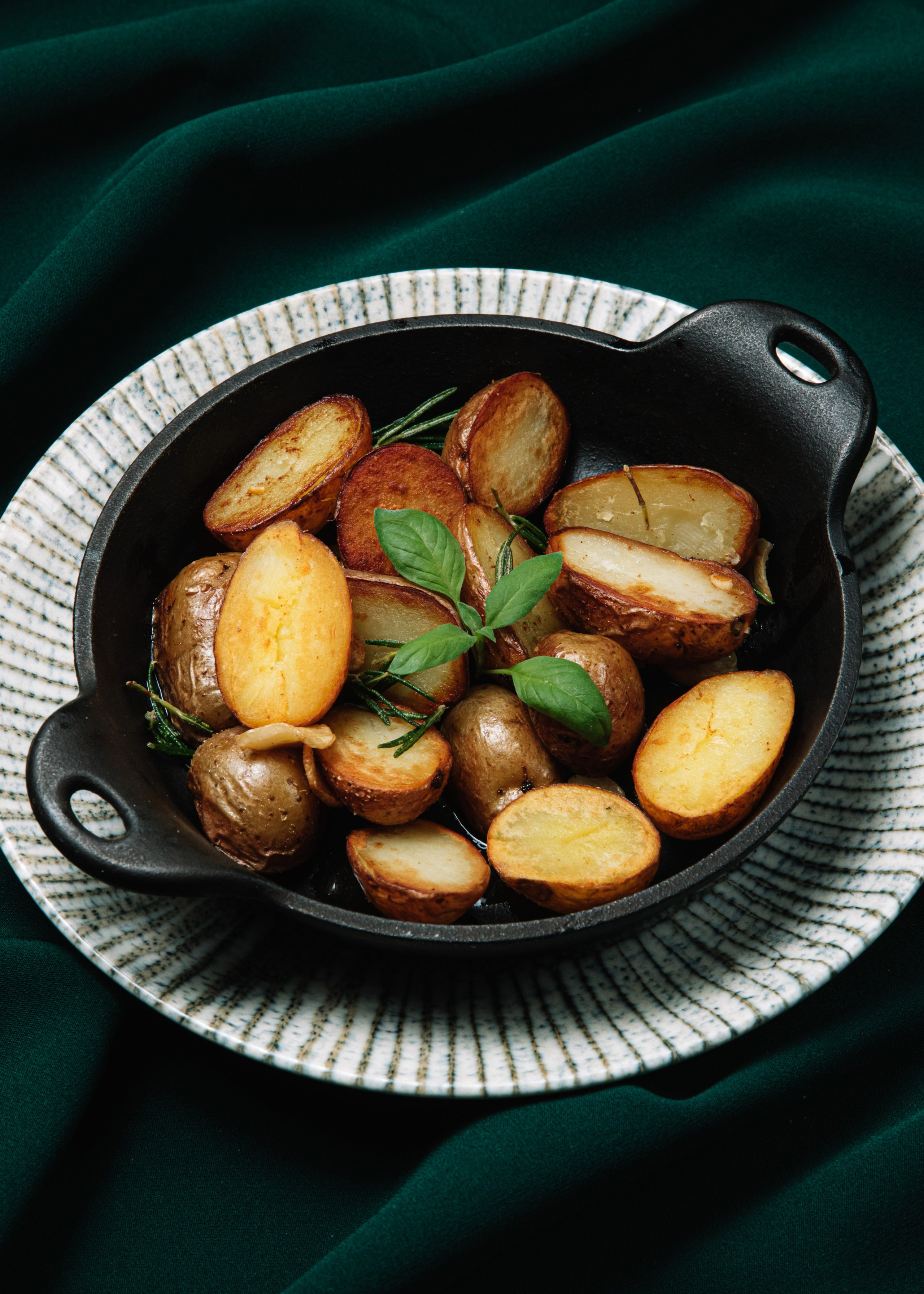 FABRIQUE. Творческие съемки, свадебные, love story, предметная, фуд фото