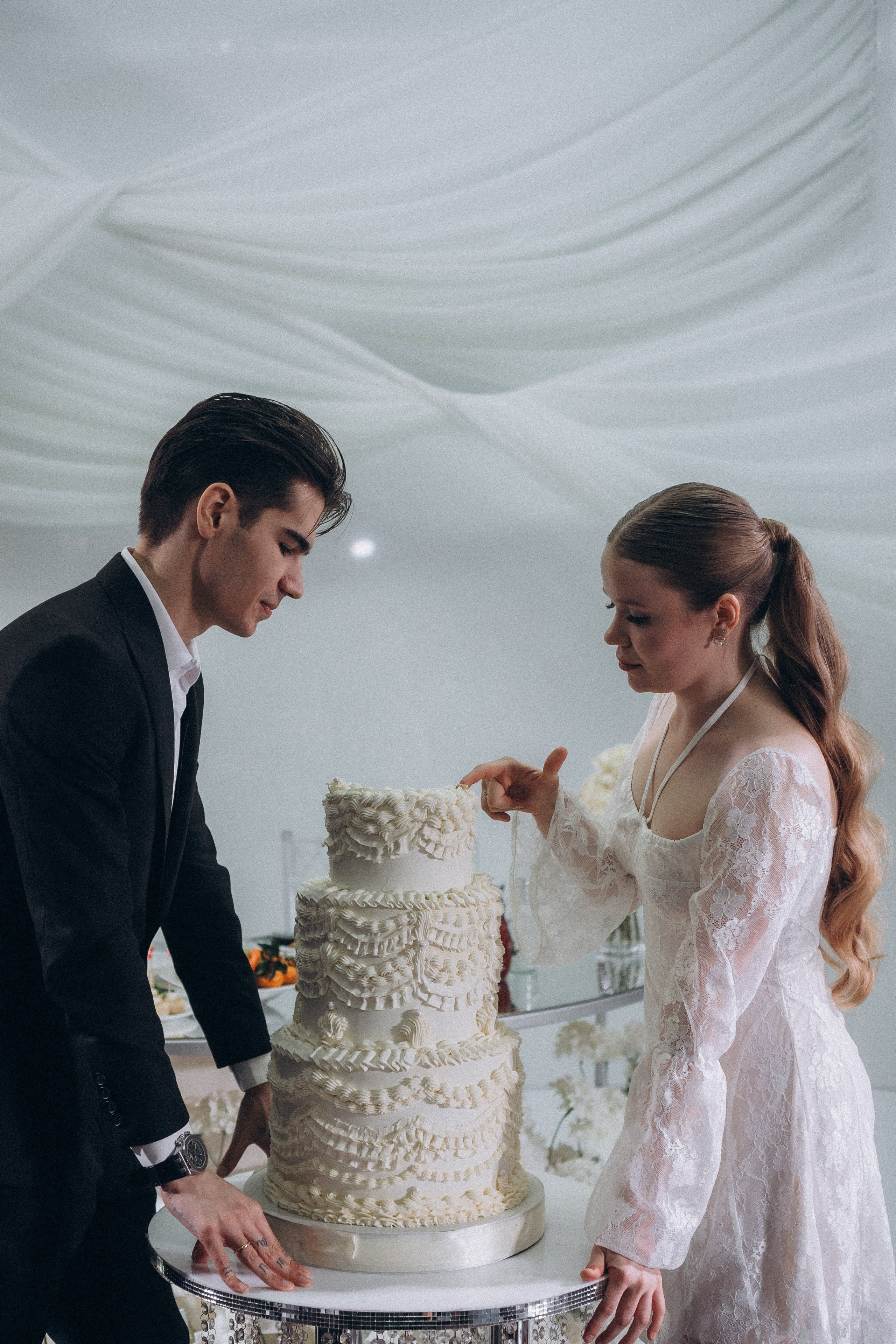 СВАДЕБНЫЙ ТОРТ. ФОТОСЕСИИЯ БАНКЕТА (СНЯТО В СИБИРЕ В НИЖНЕВАРТОВСКЕ). Профессиональный фотограф, Санкт-Петербург — Виктория Богомолова