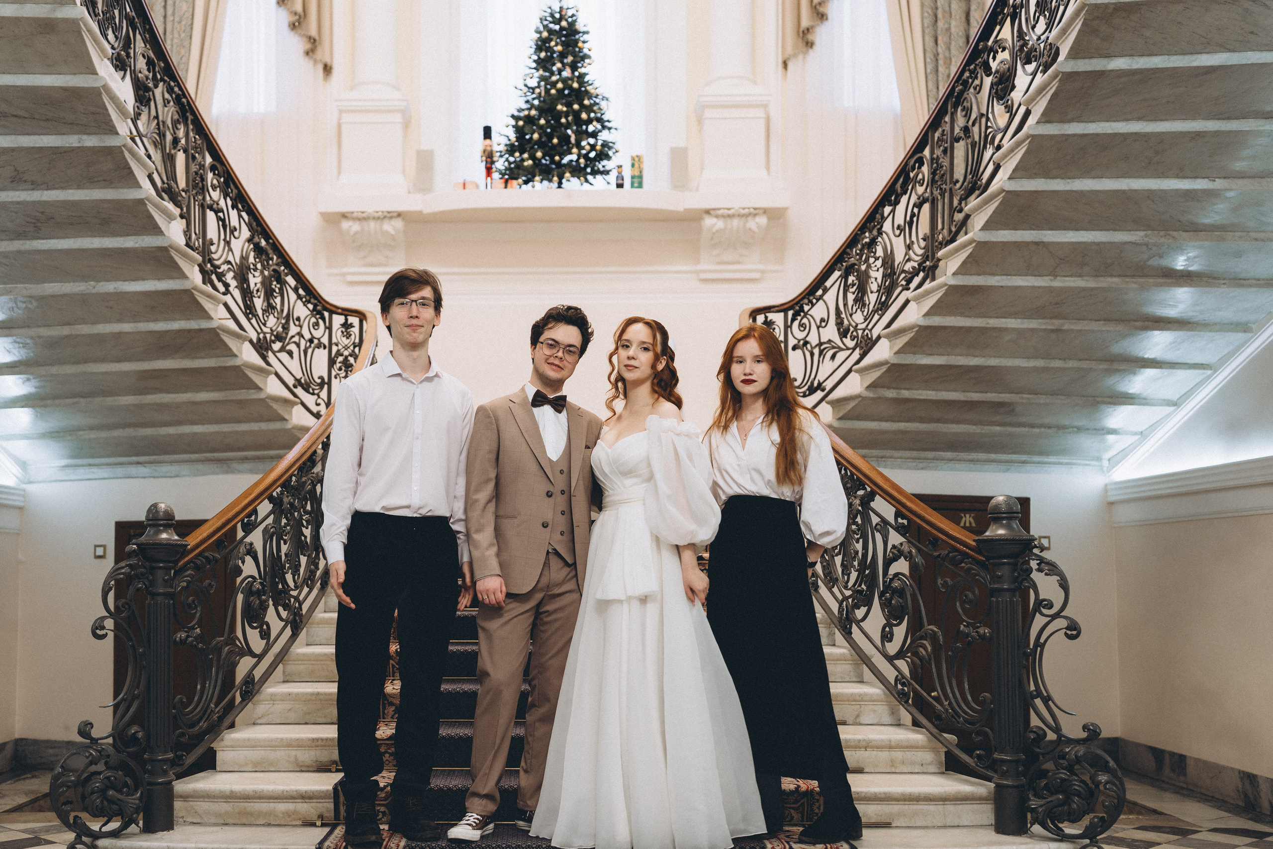 СВАДЕБНАЯ СЬЕМКА ВО ВТОРОМ ДВОРЦЕ С ГОСТЯМИ И ПРОГУЛКА В ТАВРИЧЕСКОМ САДУ. Профессиональный фотограф, Санкт-Петербург — Виктория Богомолова