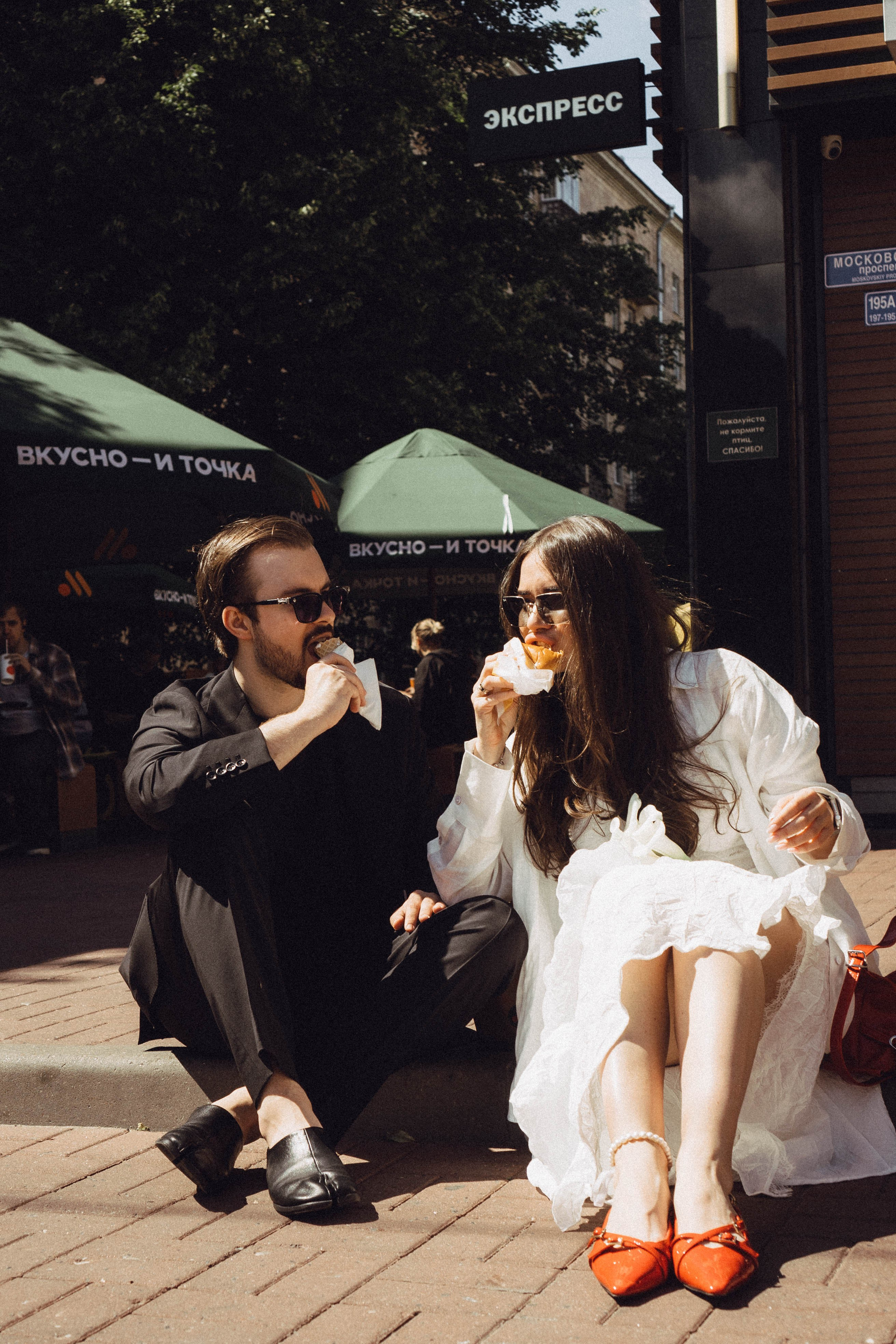 СВАДЕБНАЯ СЬЕМКА В ПАРКЕ ПОБЕДЫ И ПРОГУЛКА ПО МОСКОВСКОМУ ПРОСПЕКТУ. Профессиональный фотограф, Санкт-Петербург — Виктория Богомолова