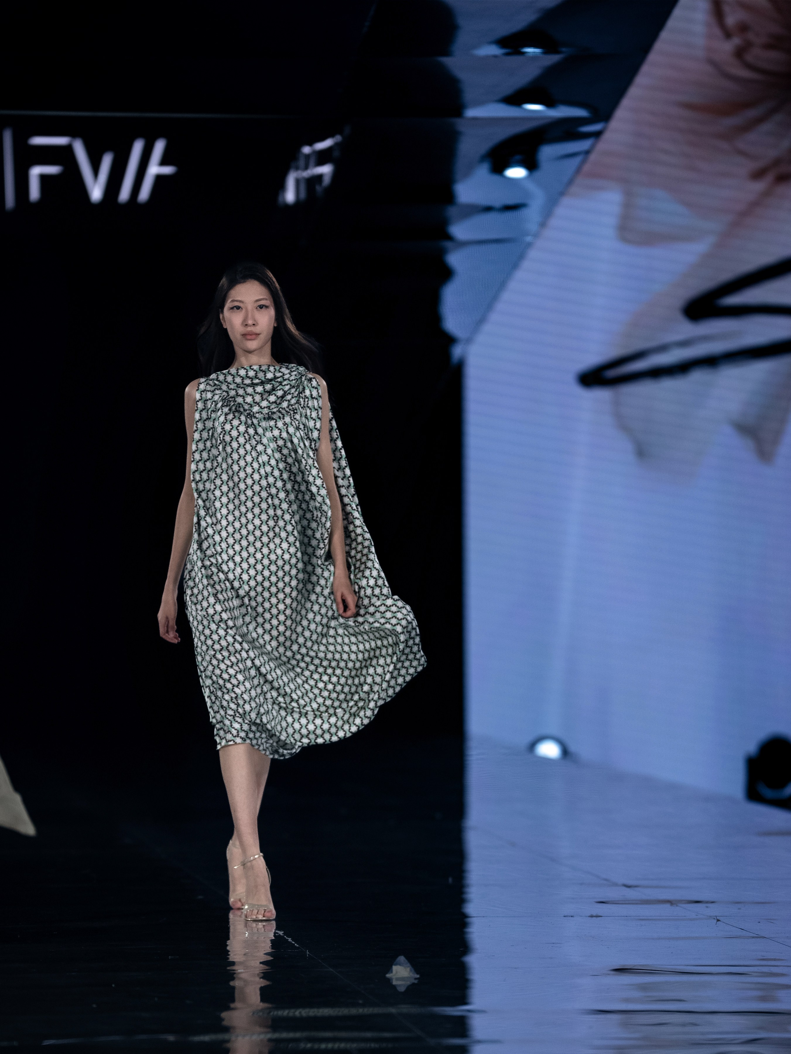 Visa Fashion Week Sako. Сайт Алматинского НЮ АРТ, будуар и фэшн фотографа Дениса Карпенко