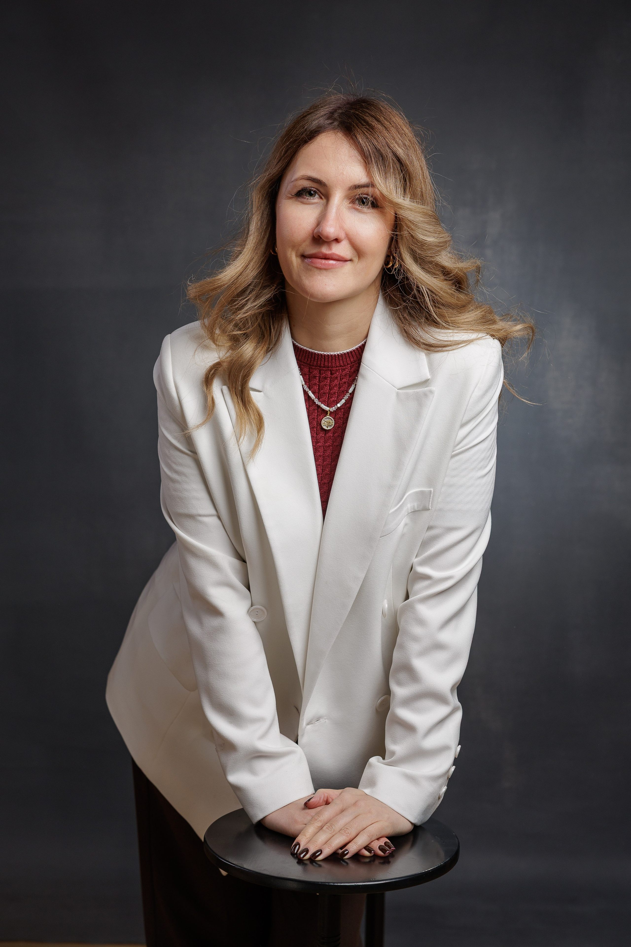 Зонт 135 + стрип с сотами (контр голая ад100 со стоек фона, фон -ад100 с снутом). Семейный фотограф Александр Передерий