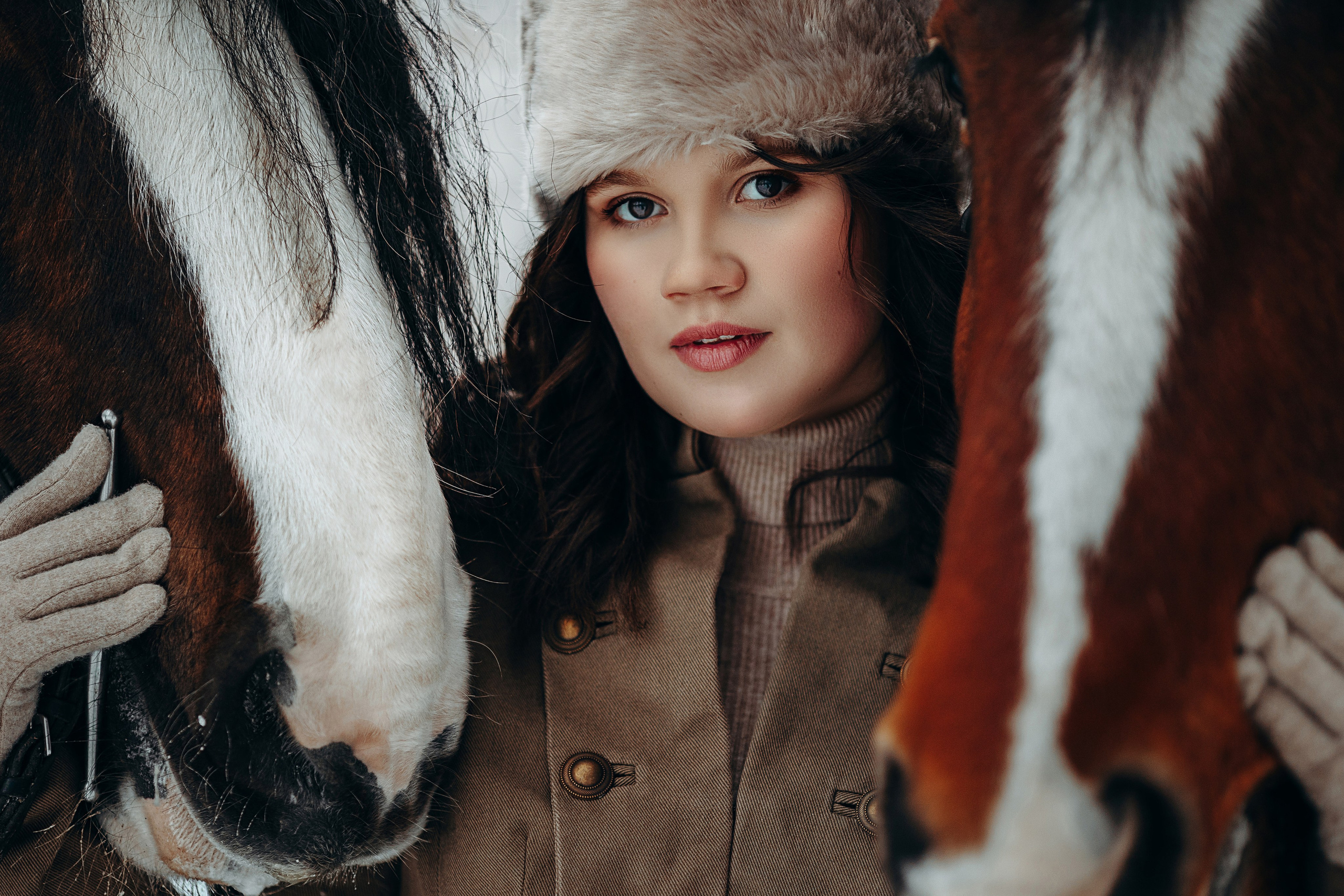 Аня и два тяжика (Малыш и Спартак). Анна Молчанова конный фотограф в Тюмени | фотосессии с лошадьми Тюмень