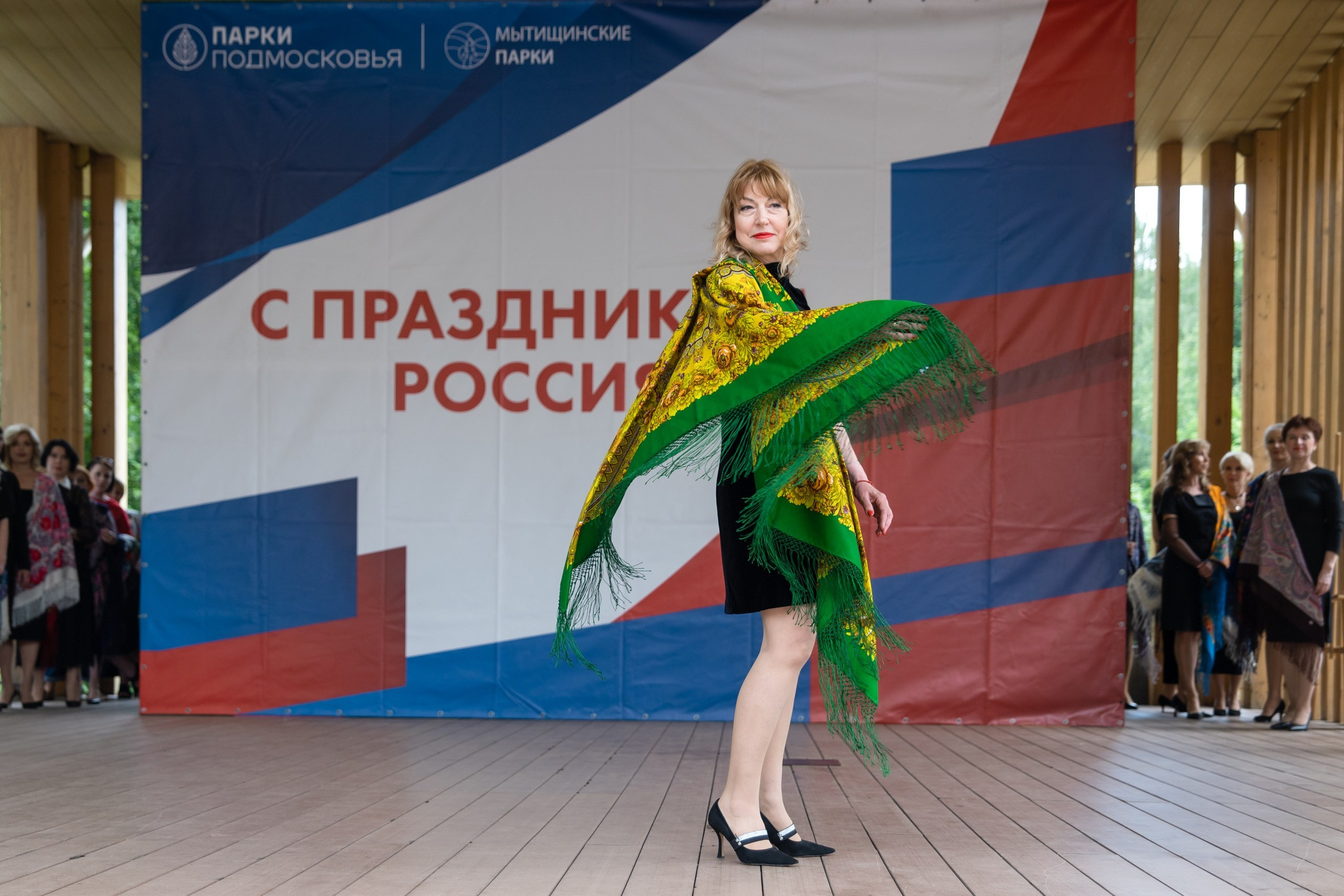 Показ в честь Дня России. Коллекционер и искусствовед Олеся Ястребова