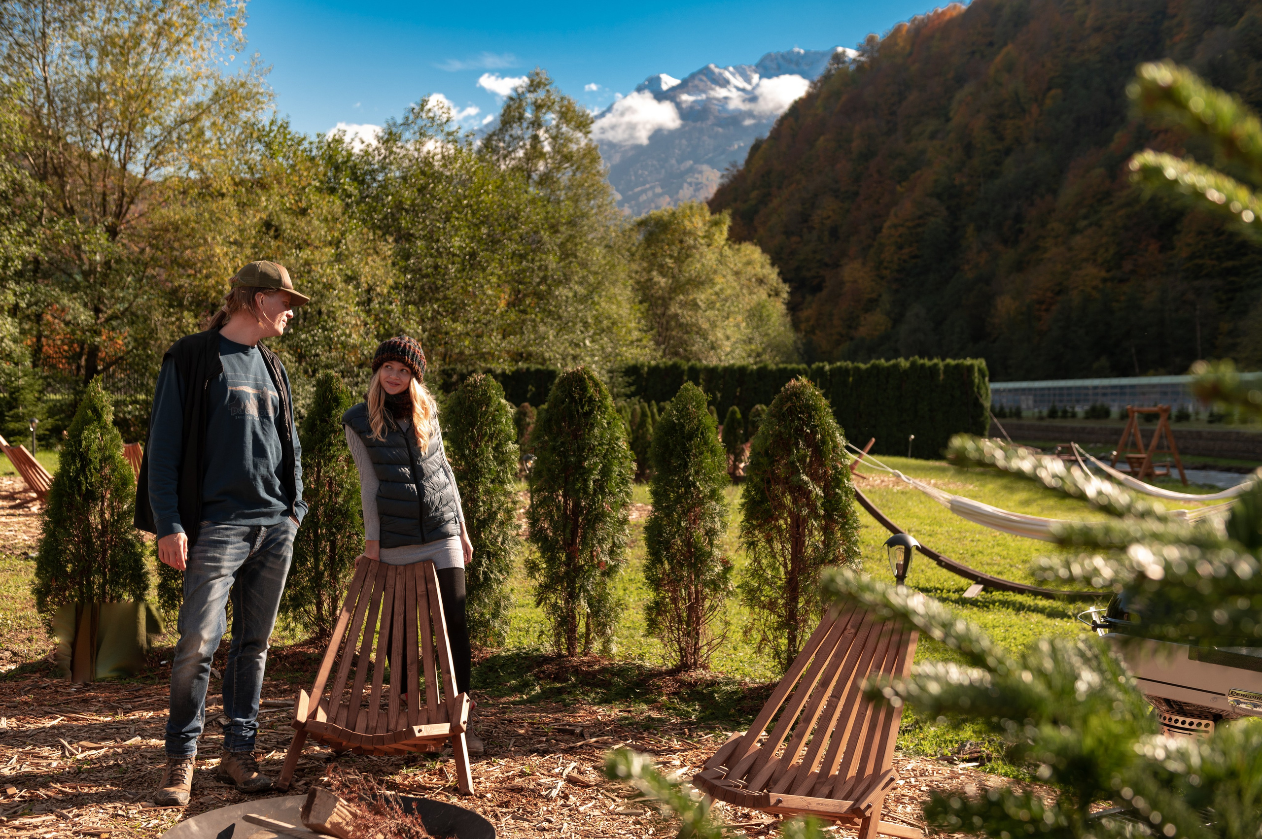 Контент съемка места для отдыха на курорте Газпром Поляна «Мзымта Пляж». Репортажный фотограф в Красной Поляне и Сочи Павлюченко Екатерина