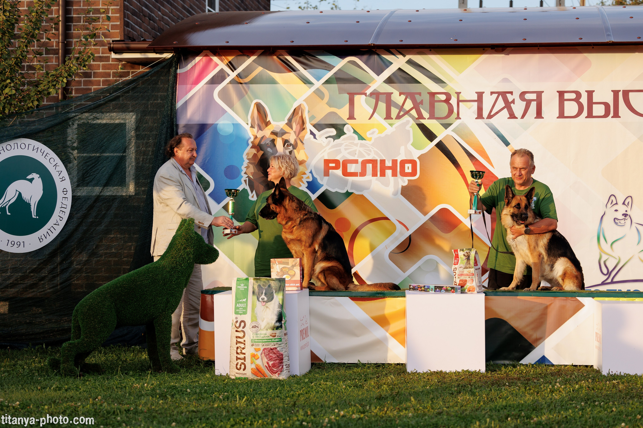 Фотографии с монопородных выставок немецких овчарок. Фотограф собак, фотограф-анималист Аня Титова (Titanya). Москва