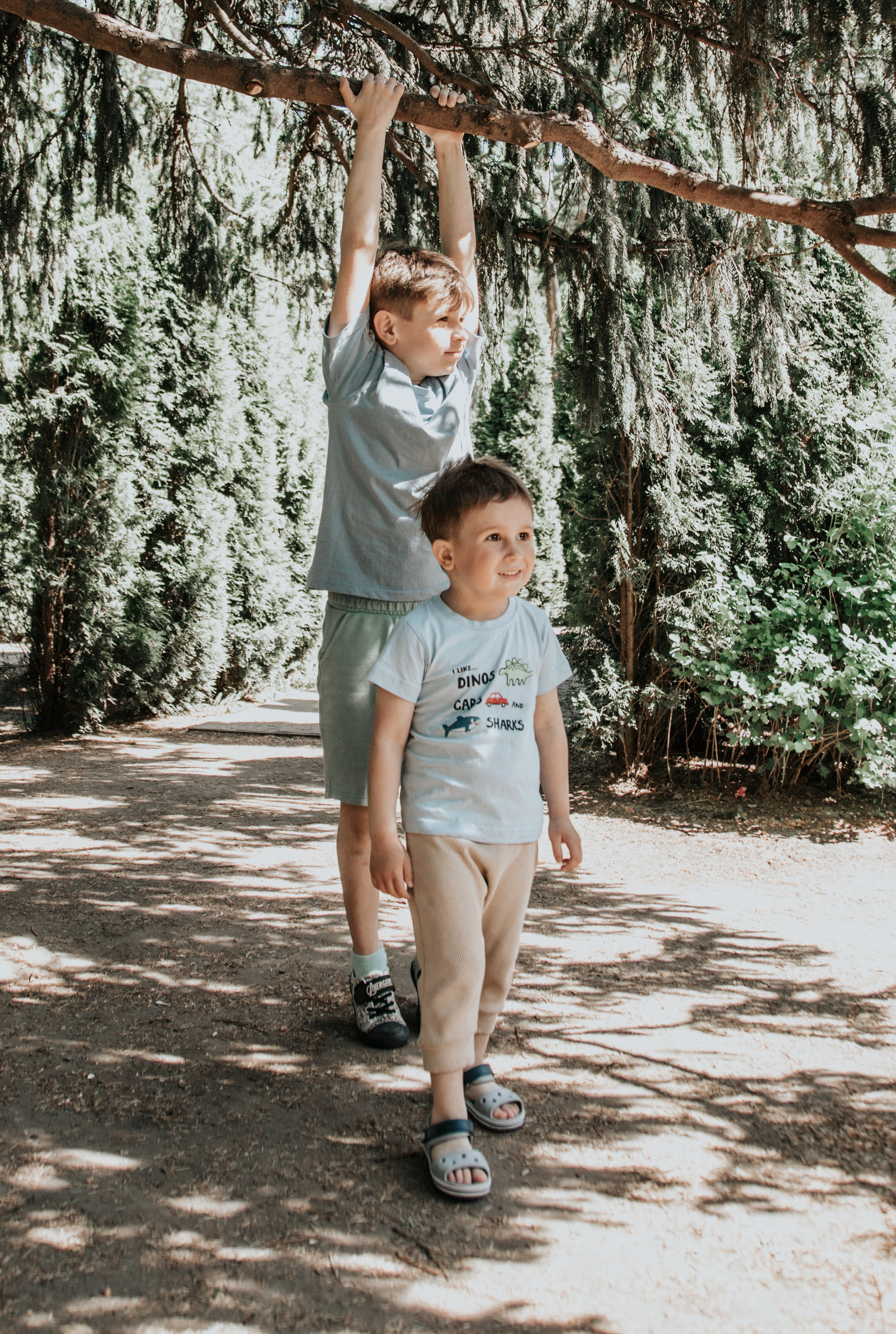 Папа, мама + два сына (в парке). Фотограф текстиля в Москве Ольга Иванова