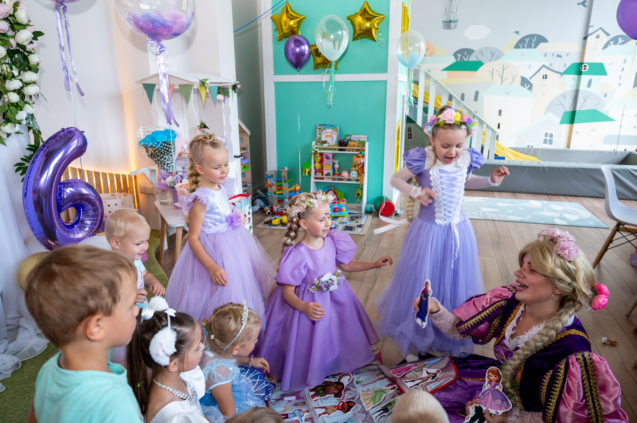 ДР в лофте с фокусником