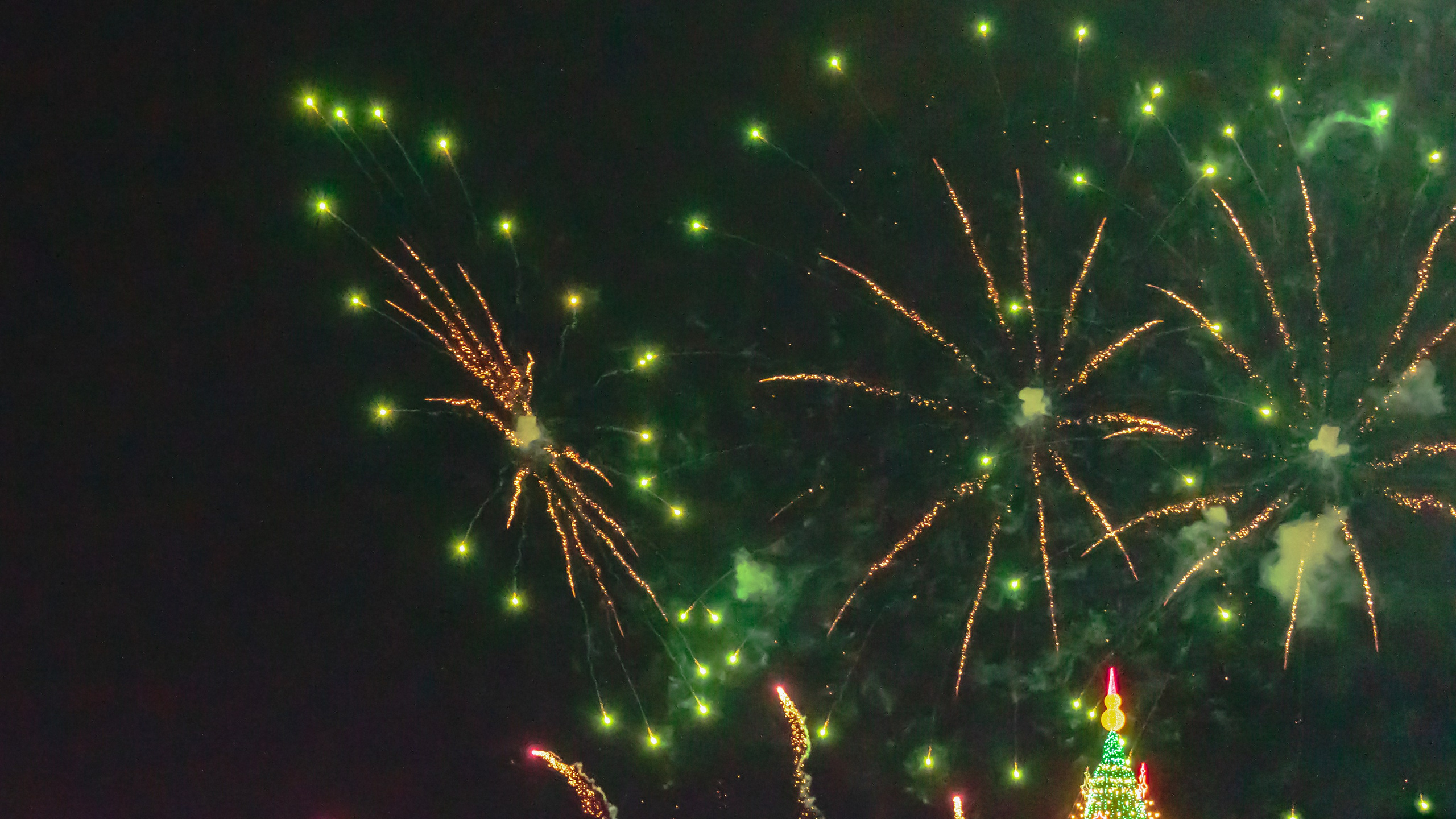 Праздничный салют Новый год Набережные Челны. Фотограф в Набережных Челнах Мари Сенчик