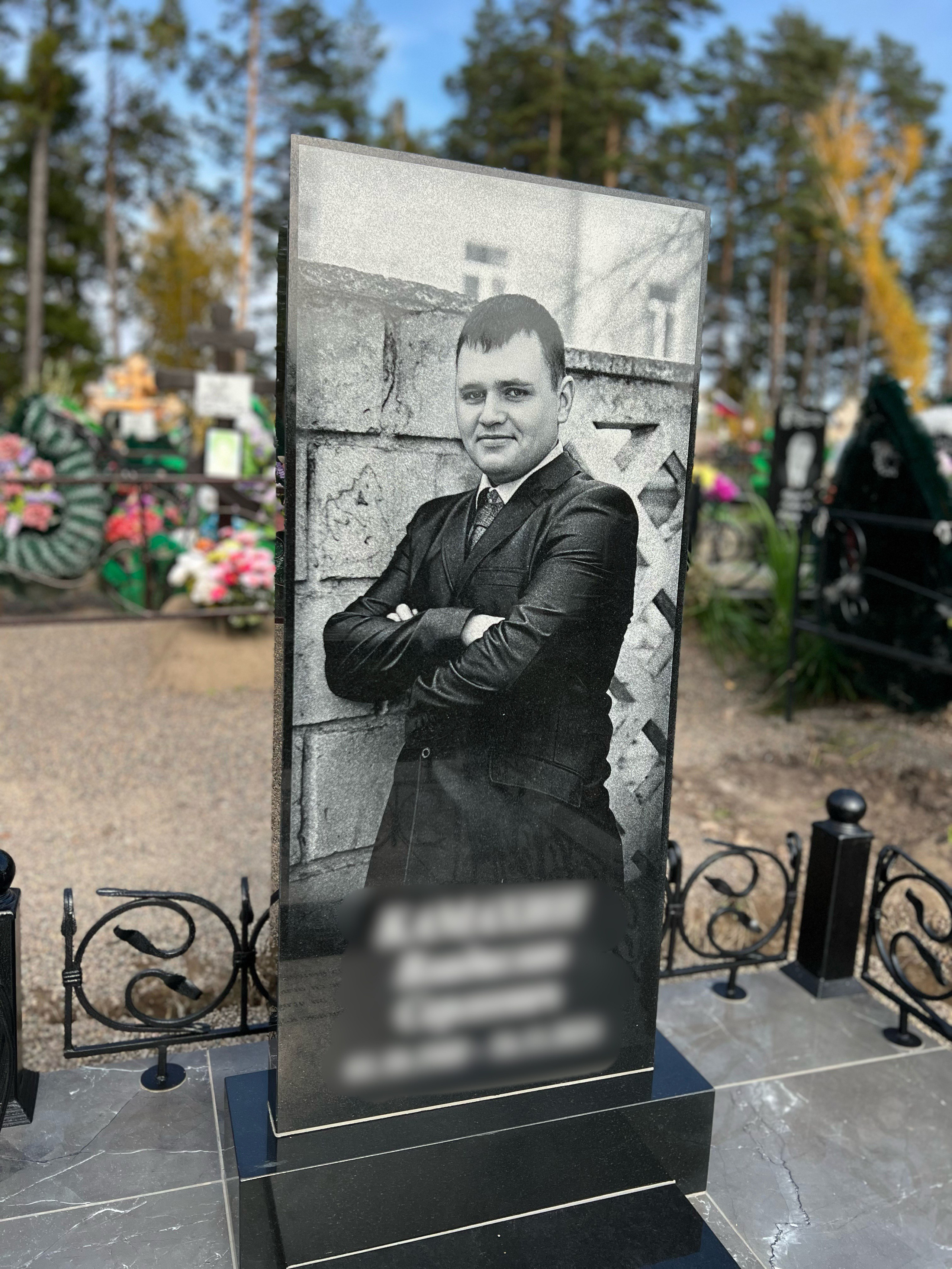 Гравировка от наших художников. ГРАНИТ26 Ритуальные услуги Железногорск. Благоустройство могил, продажа памятников