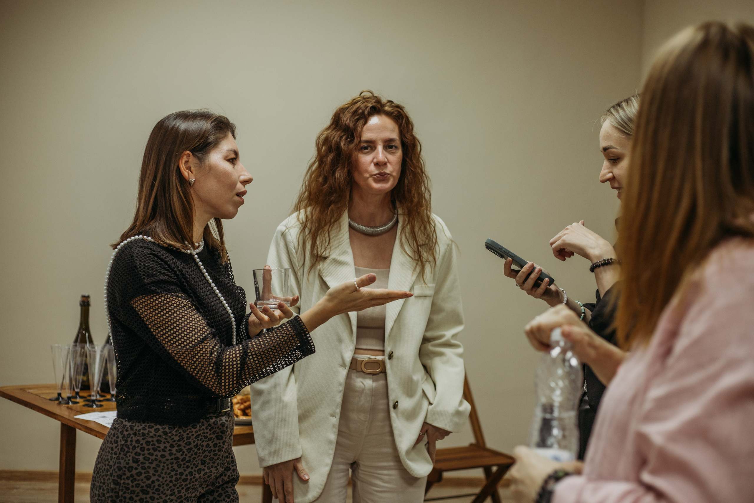 Презентация газеты «Глубокий смысл». Венера Гайн. Репортажный фотограф  Тюмень. Обучение фотографии с 0