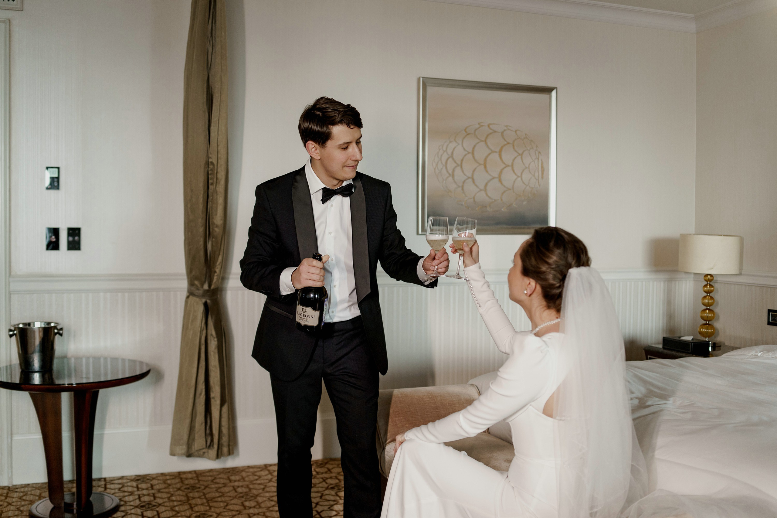 Фотосессия свадьбы в Lotte Plaza. Свадебный и семейный фотограф в Москве Светлана Зоткина