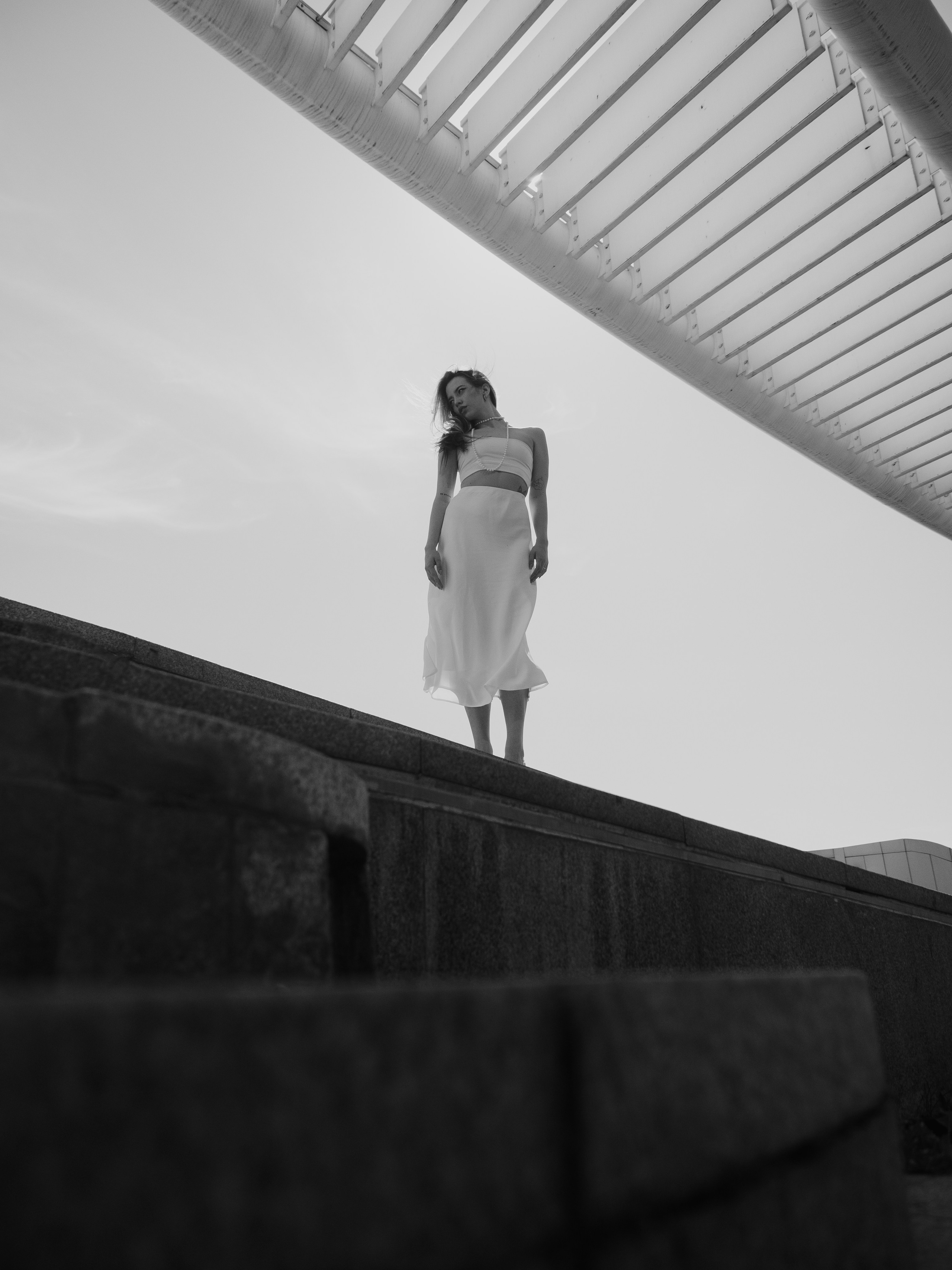 Женский портрет на широкий угол