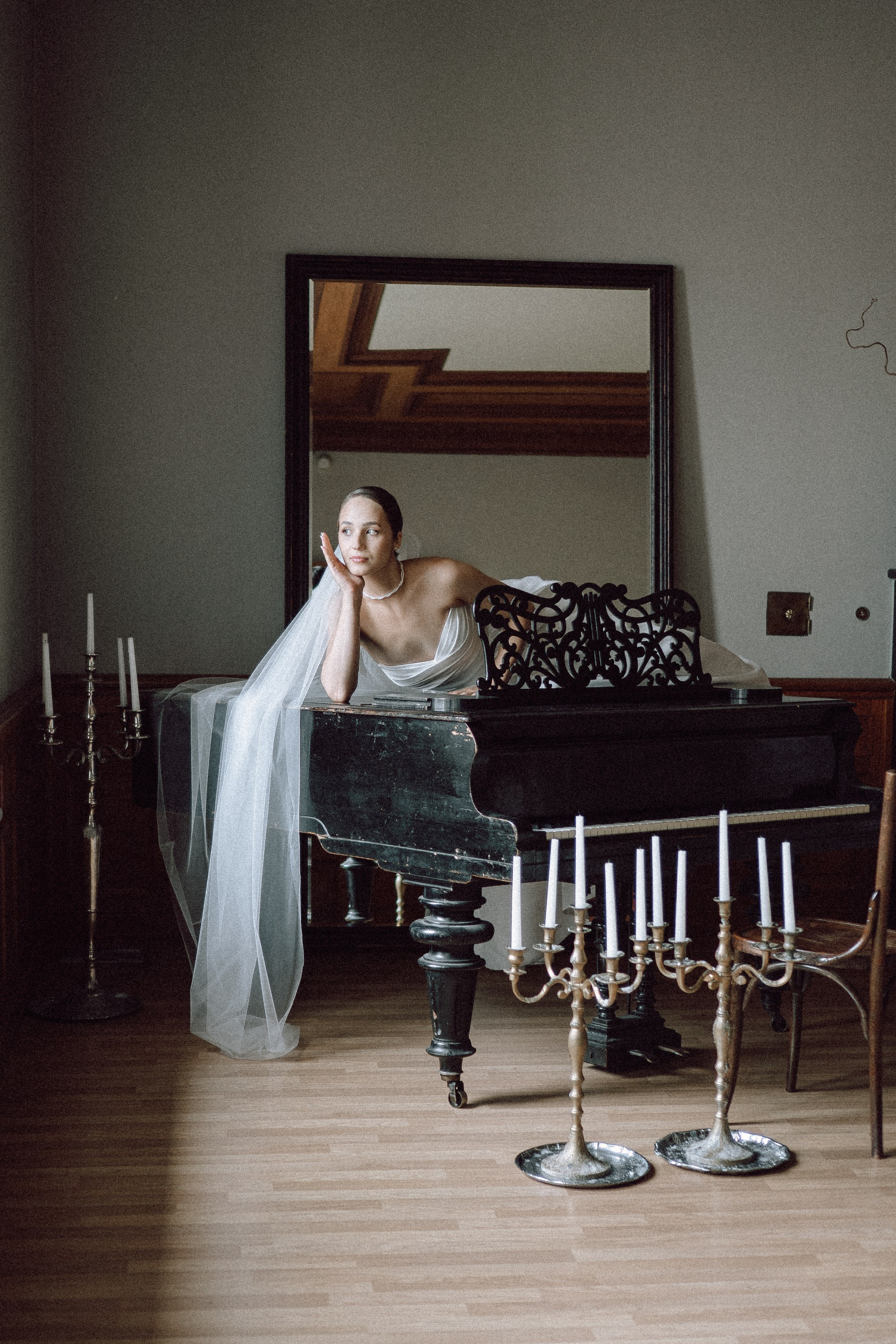 СВАДЕБНАЯ ПРОГУЛКА В САНТК-ПЕТЕРБУРГЕ (ИСАКИЕВСКИЙ СОБОР, ЗИМНЯЯ КАНАВКА, ЭРМИТАЖ И БОЛЬШАЯ МОРСКАЯ УЛИЦА). Профессиональный фотограф, Санкт-Петербург — Виктория Богомолова