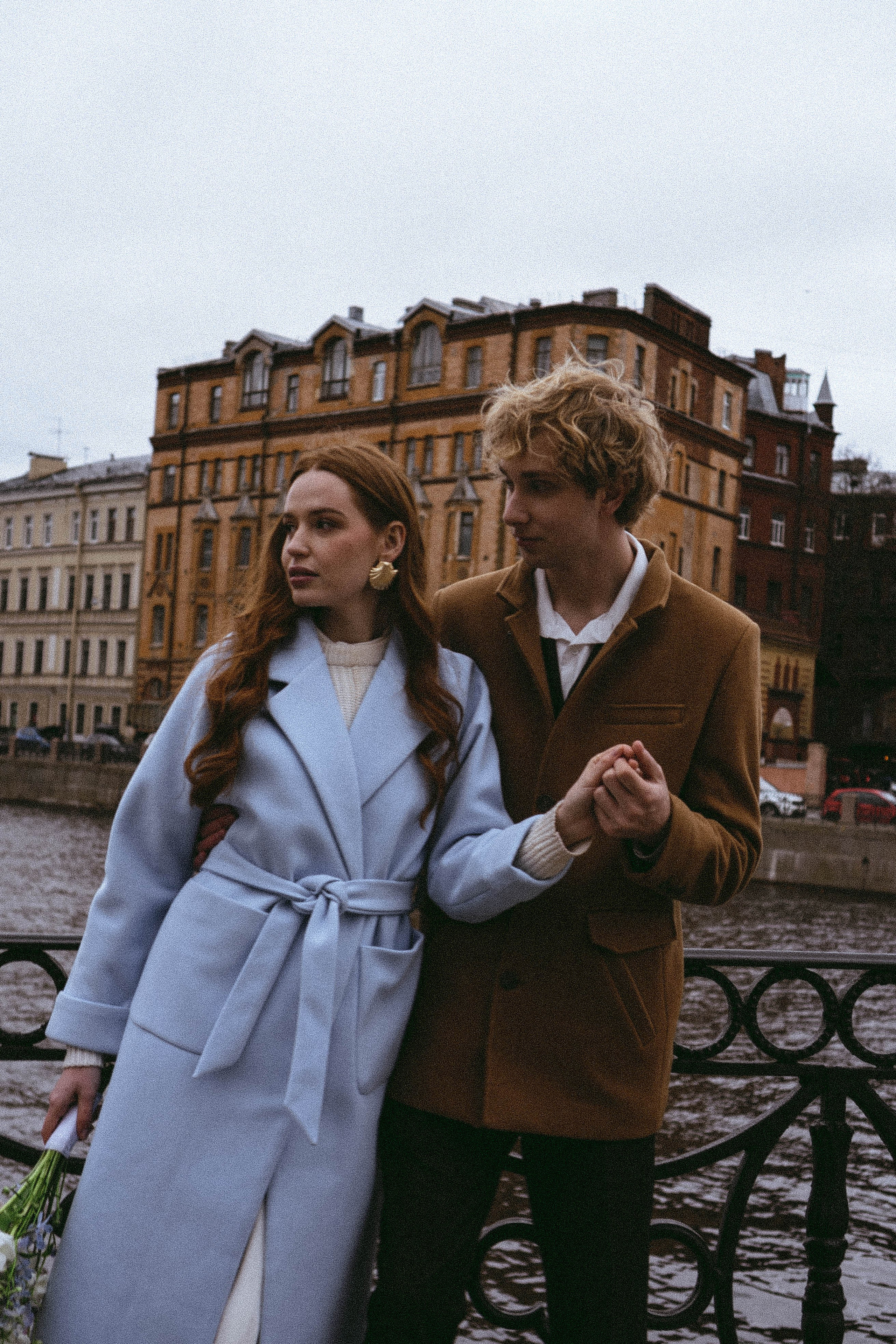 СВАДЕБНАЯ СЬЕМКА В ОТЕЛЕ. СБОРЫ ЖЕНИХА И НЕВЕСТЫ И ТАКЖЕ ТОР И ПОДГОТОВКА К ПРОГУЛКЕ И ПРОГУЛКА ПО ПЕТРОГРАДКЕ. Профессиональный фотограф, Санкт-Петербург — Виктория Богомолова