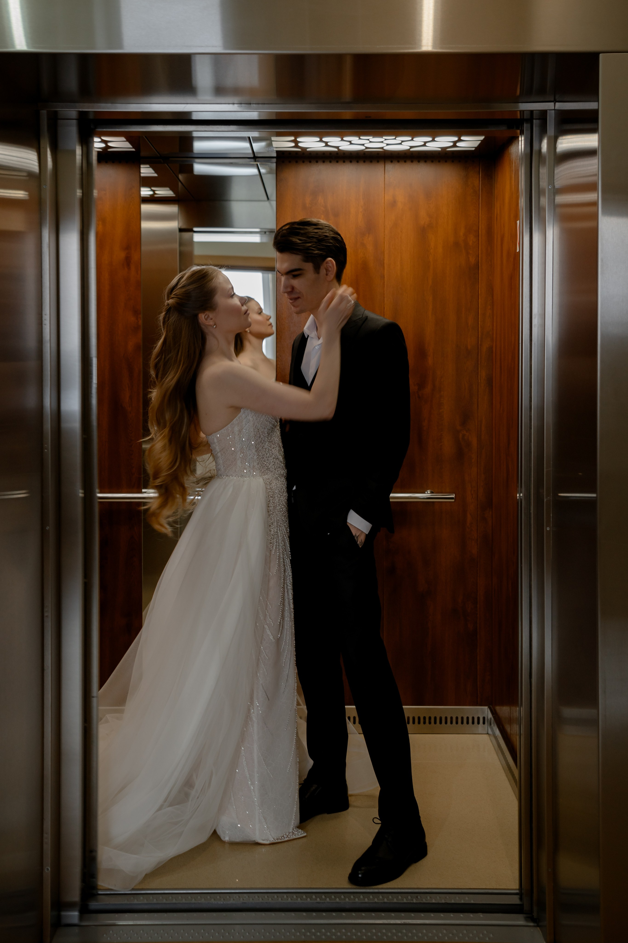 СВАДЕБНАЯ СЬЕМКА СБОРОВ В ОТЕЛЕ И ВЫЕЗД НА ЦЕРЕМОНИЮ (СНЯТО В СИБИРЕ В НИЖНЕВАРТОВСКЕ)М. Профессиональный фотограф, Санкт-Петербург — Виктория Богомолова