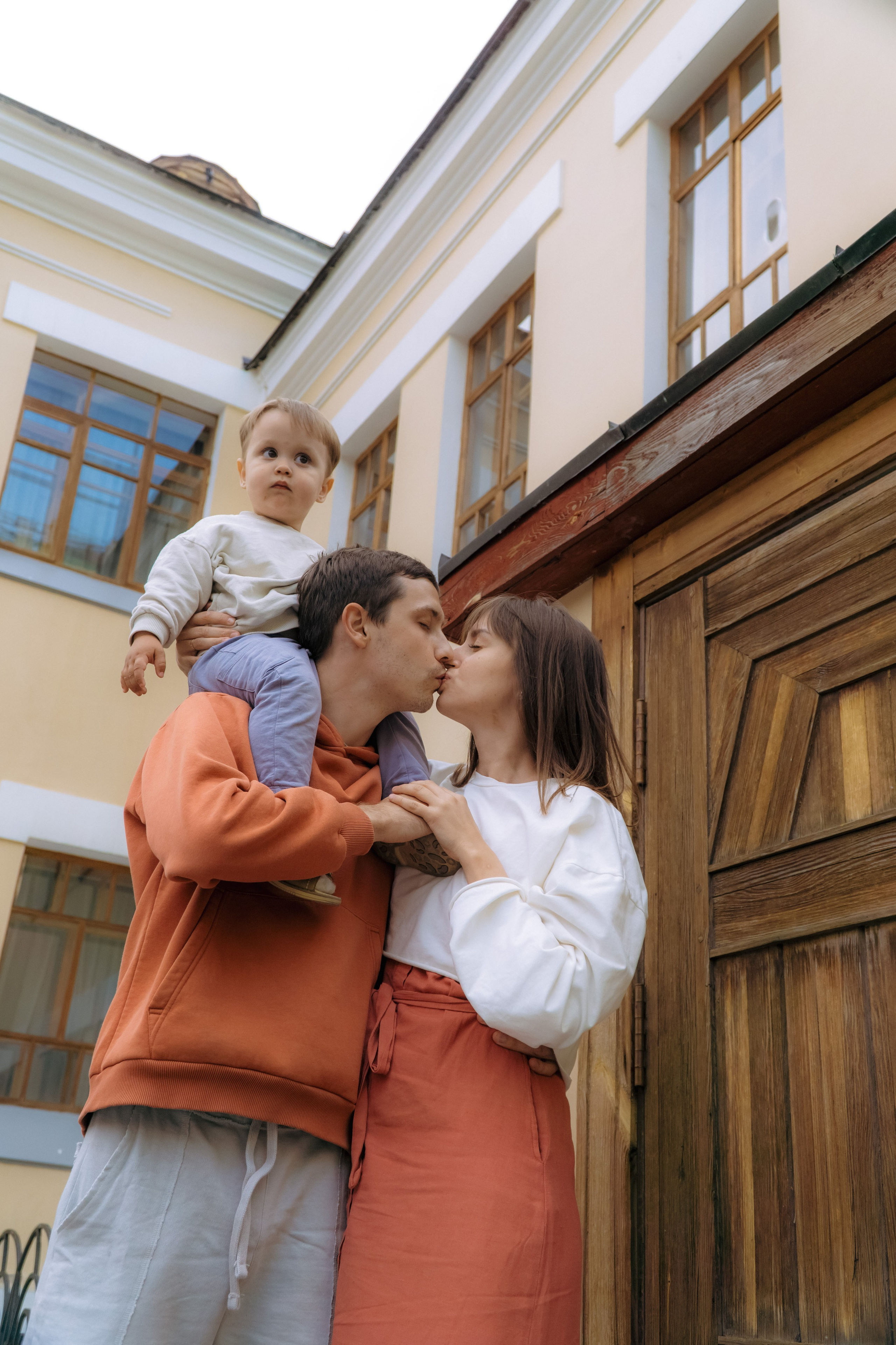 Саша и Таня. Меня зовут Аня, я фотограф в Москве