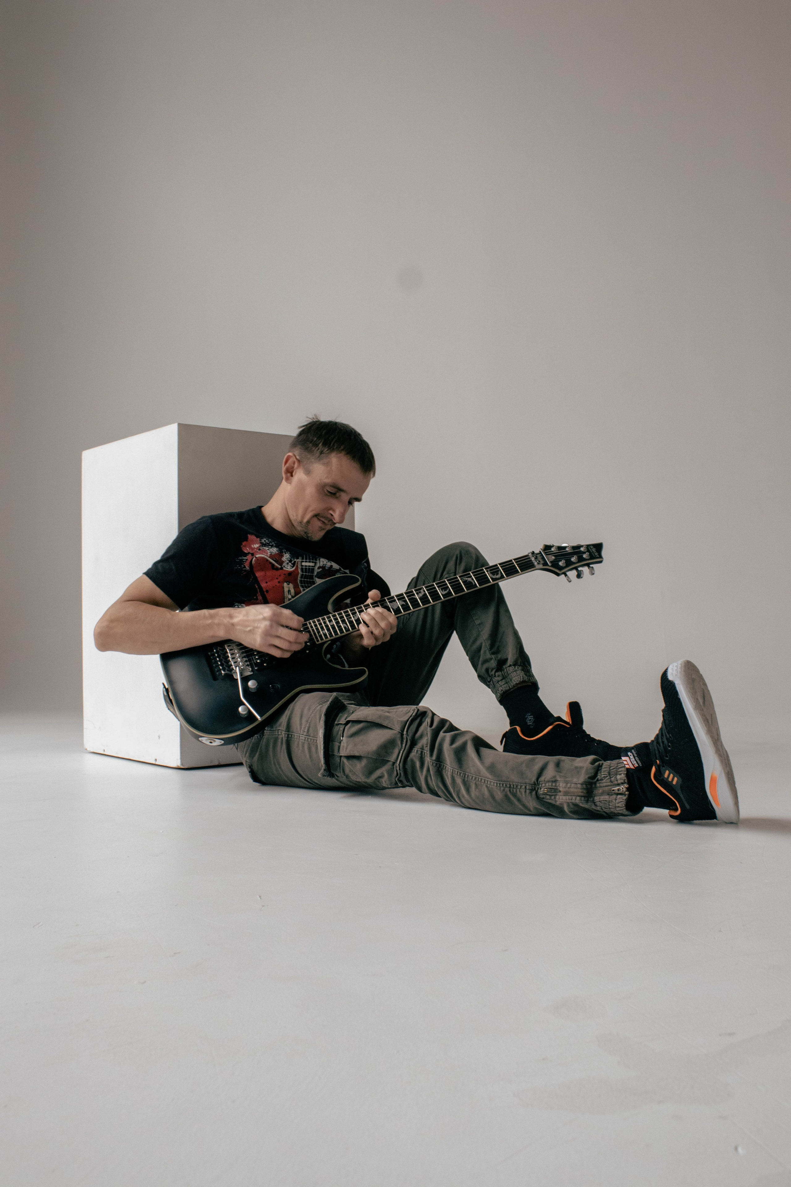 СТУДИЯ. Уличный фотограф Города N