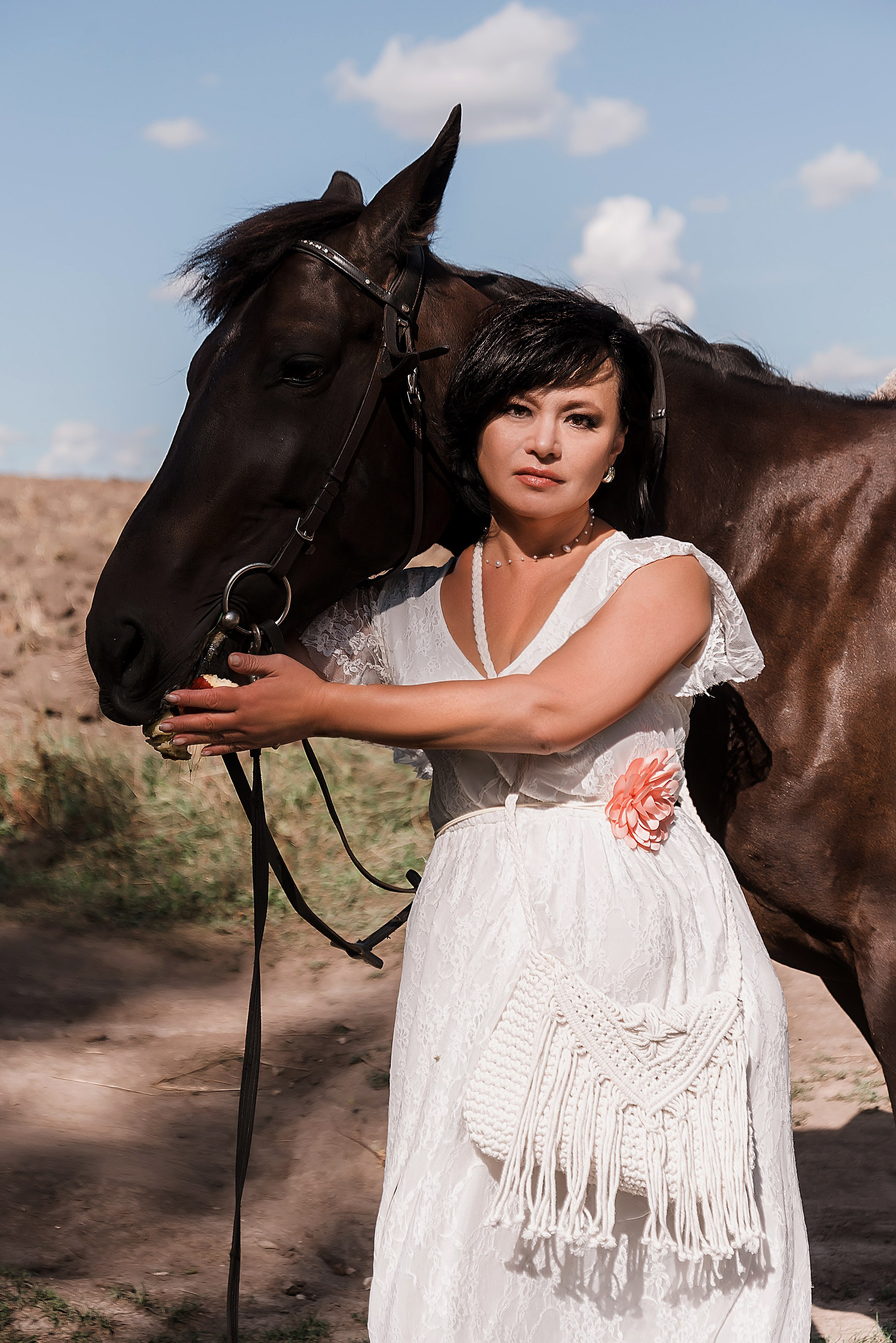 Красивые фотографии девушки на лошади.