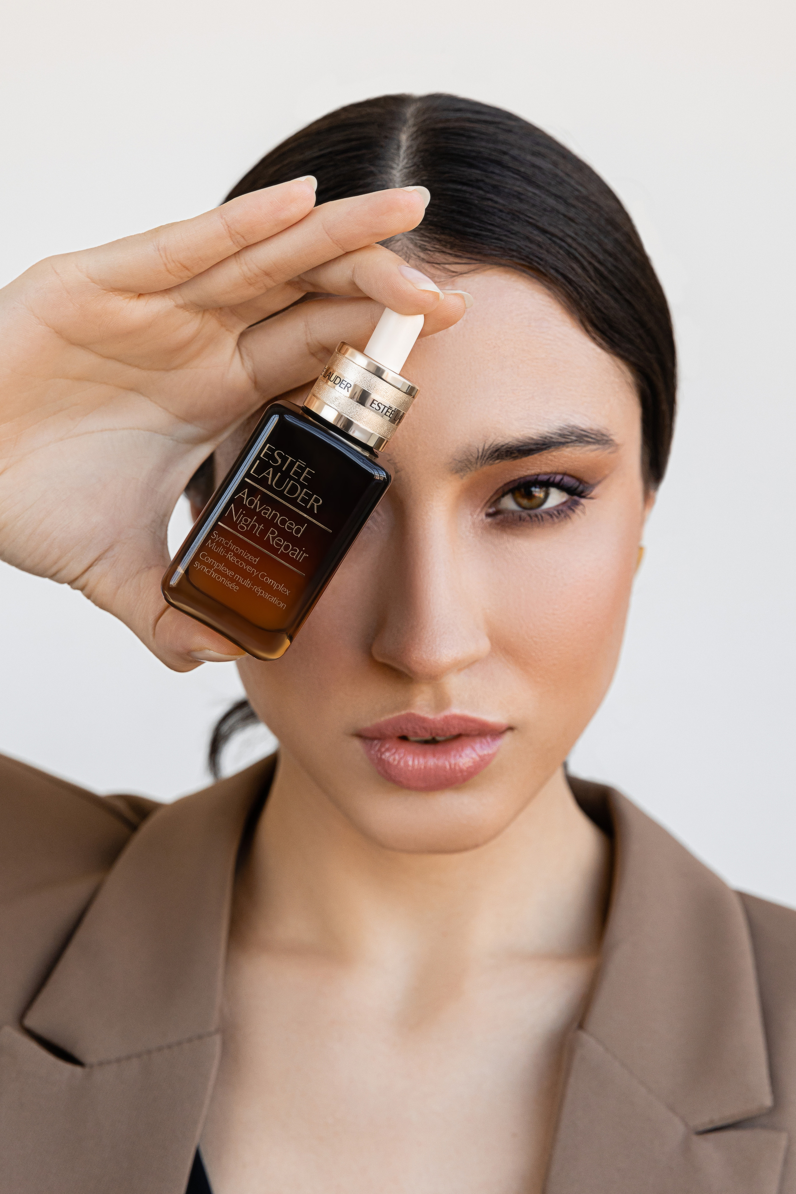 Контент для бренда esteelauderrussia. Профессиональный фотограф в Краснодаре Мари Круспе