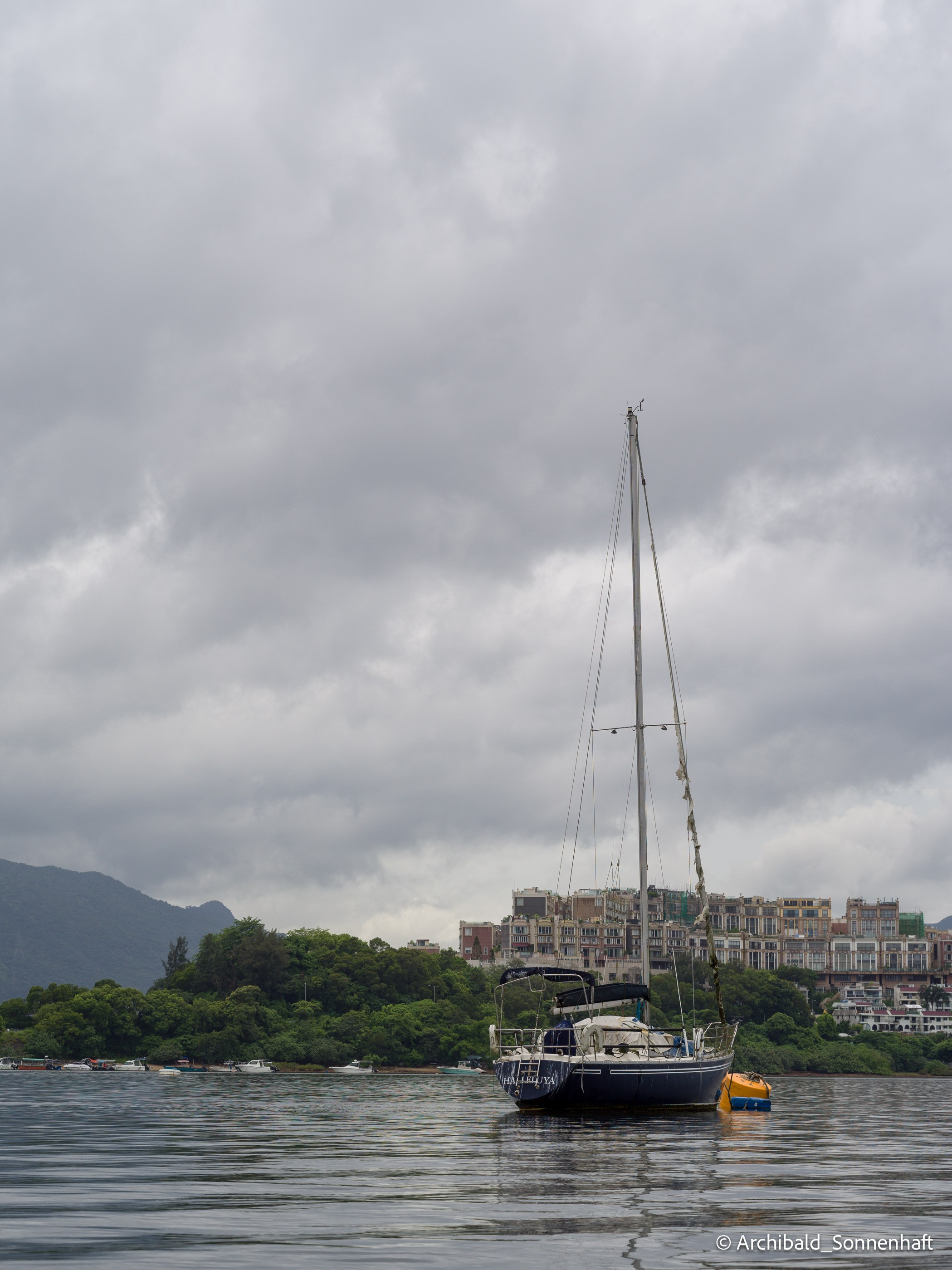 Kayaking. Photographer in Guangzhou, China. Archibald Sonnenhaft