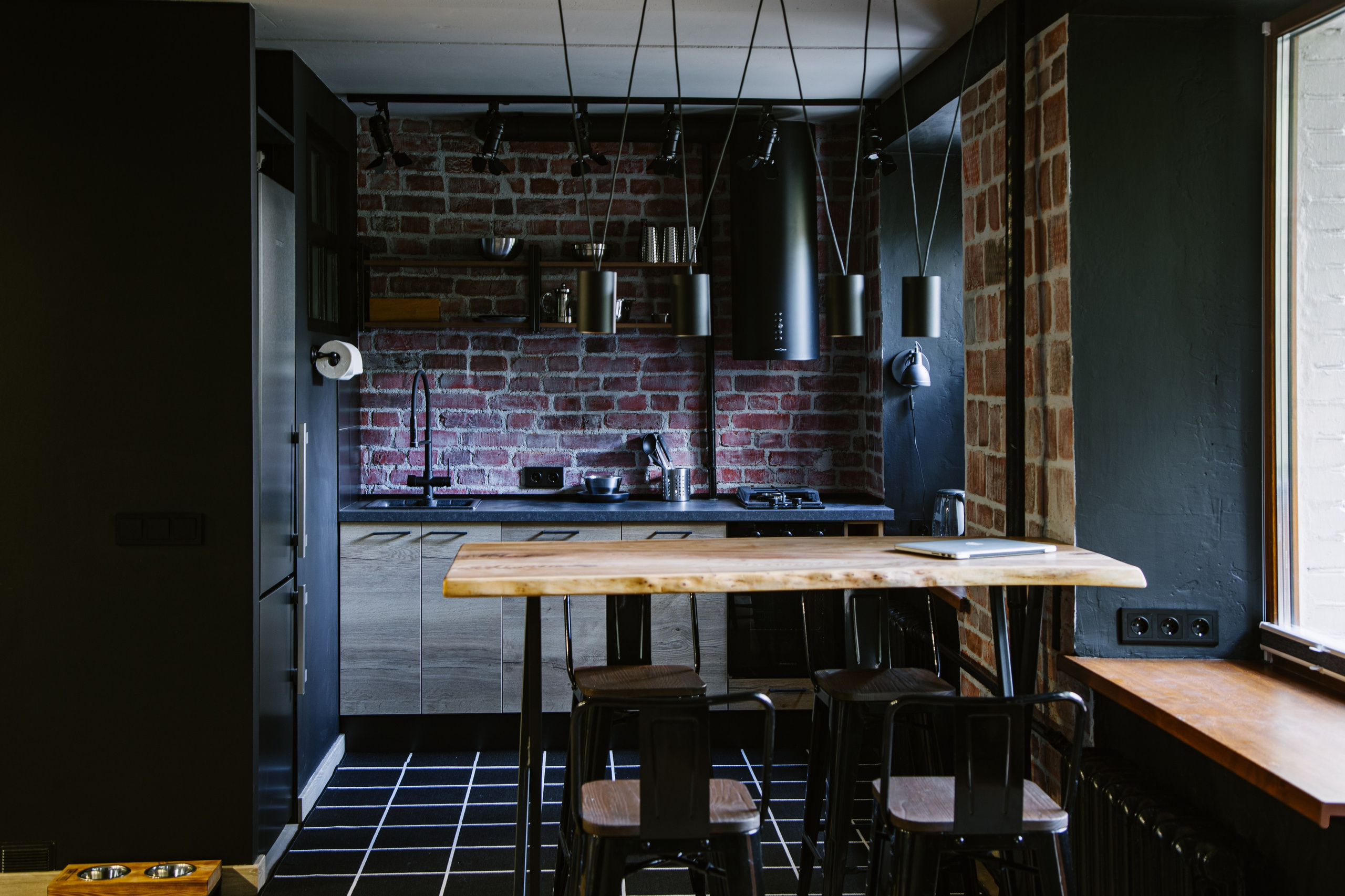 Кошкин дом. Фотограф Оля Батист