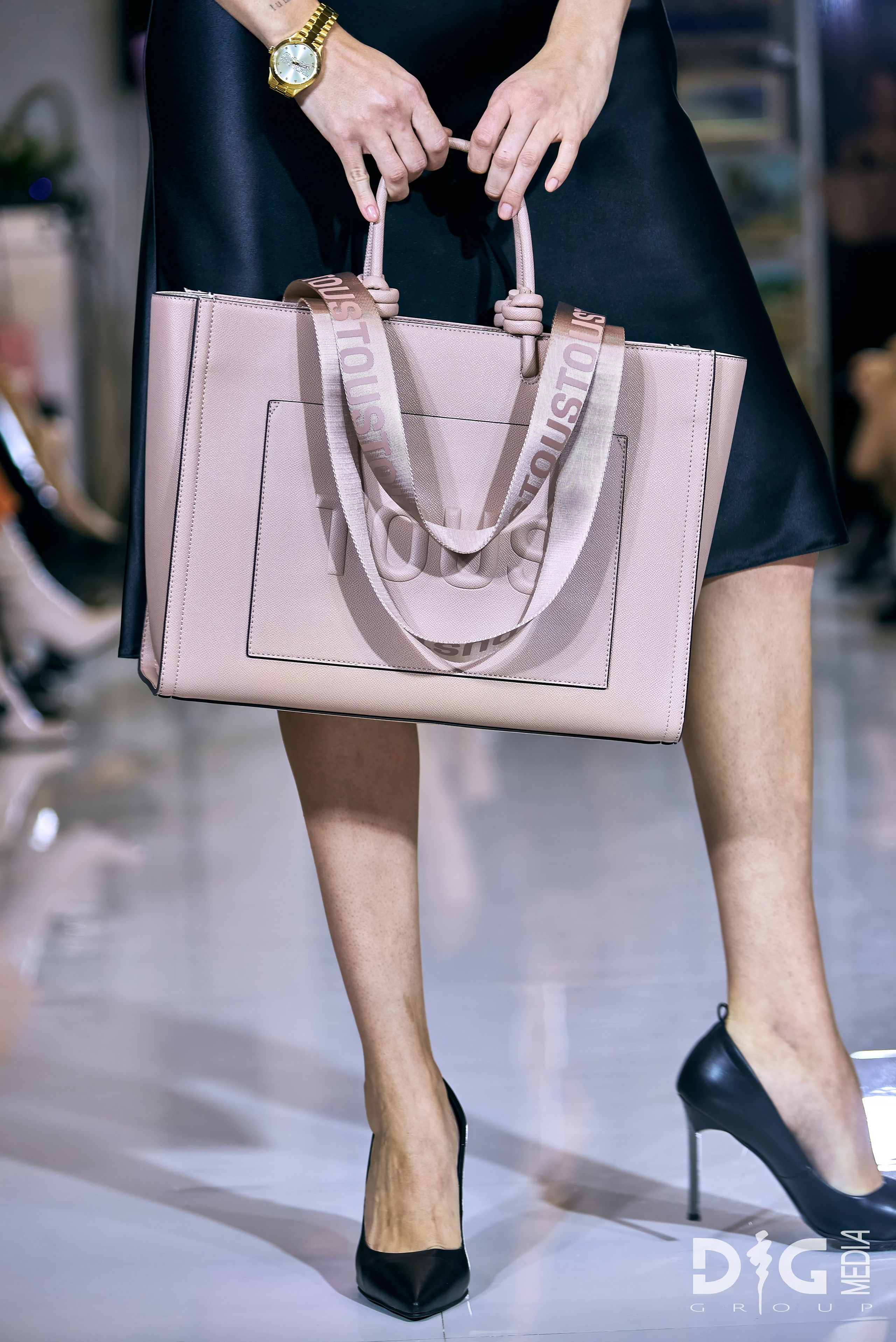 Tous | fashion show. Showbiz | Fashion | Reportage